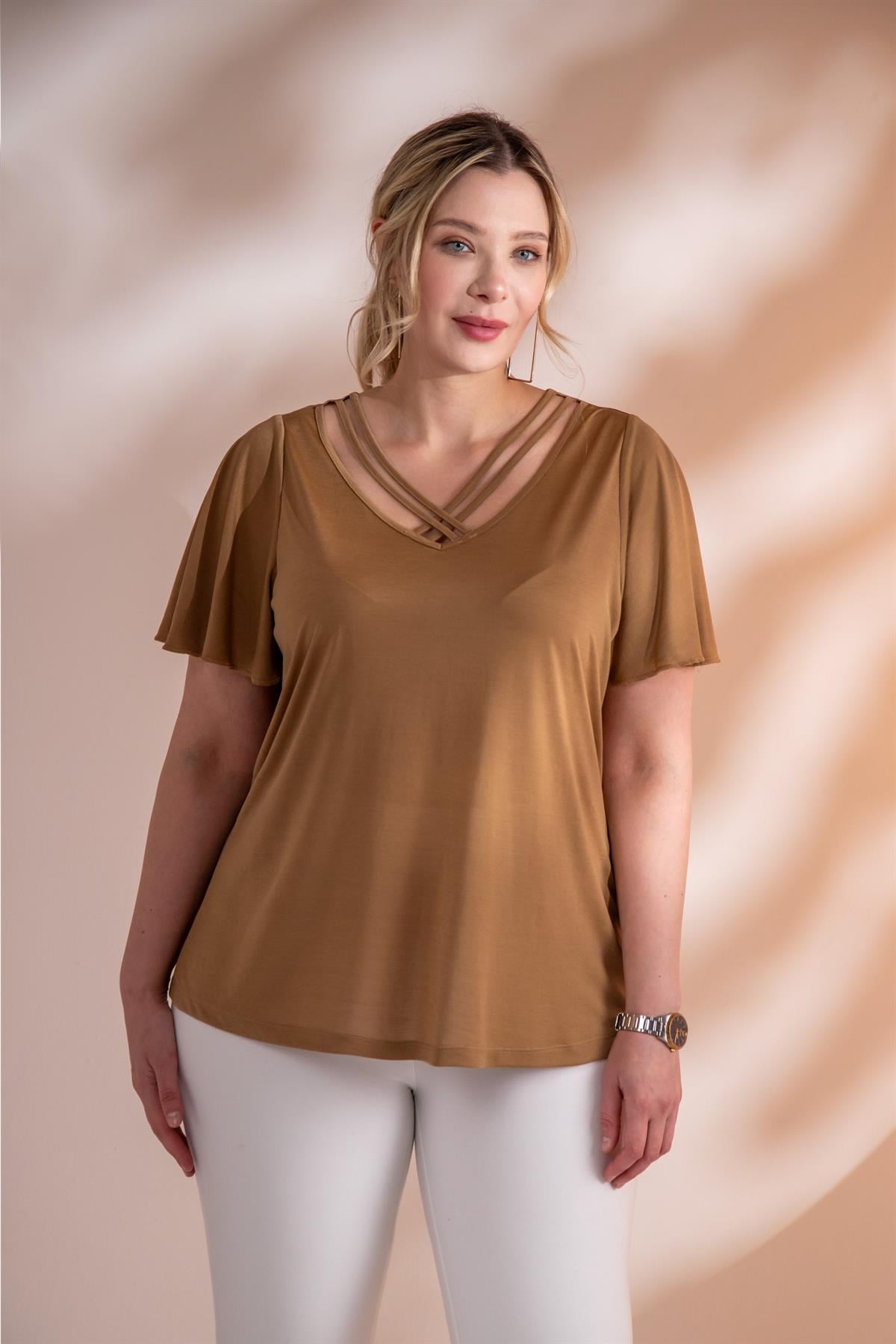 Büyük Beden 3330376 V Yaka Biyeli Bluz  Camel