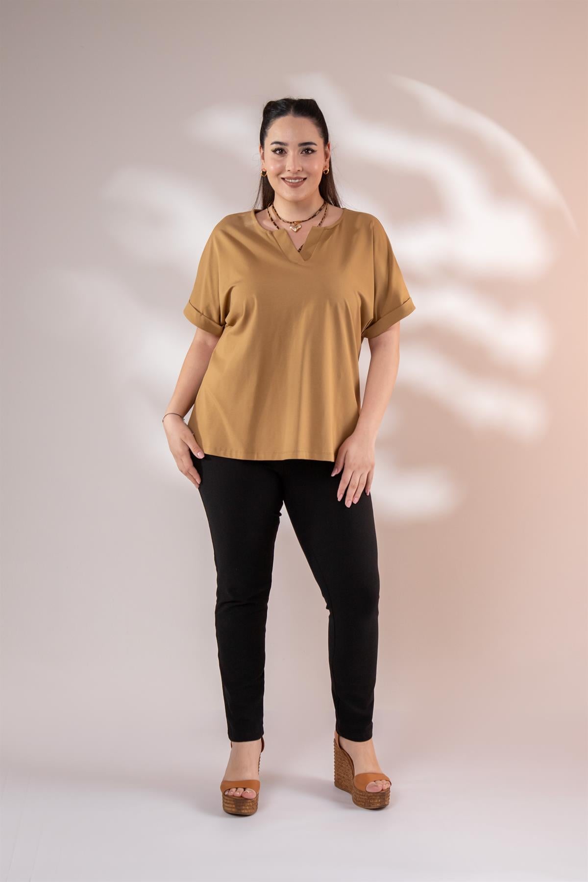 Büyük Beden 3330379 V Yaka Bluz Camel