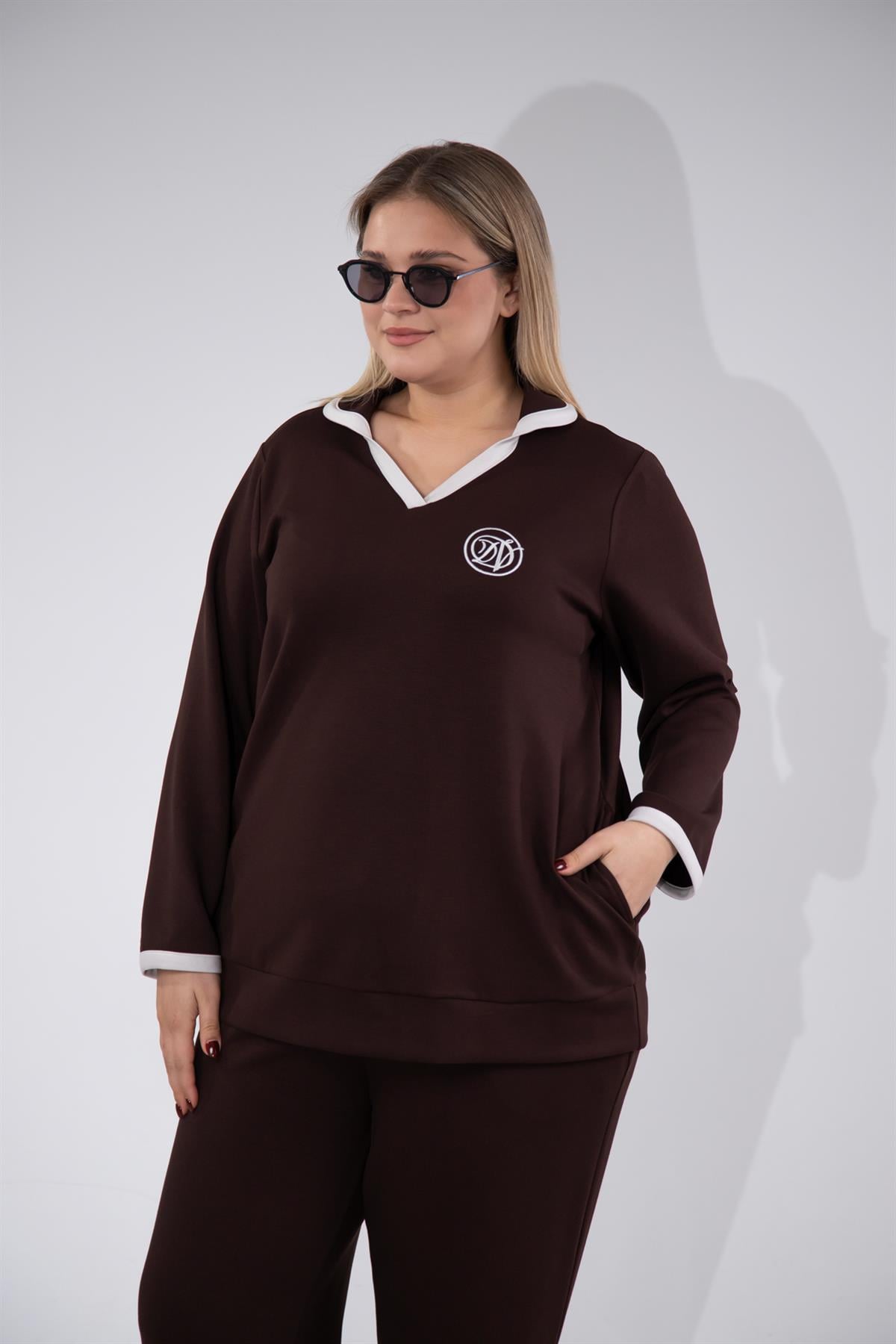 Büyük Beden 3330737 Nakışlı V Yaka Sweat Kahverengi