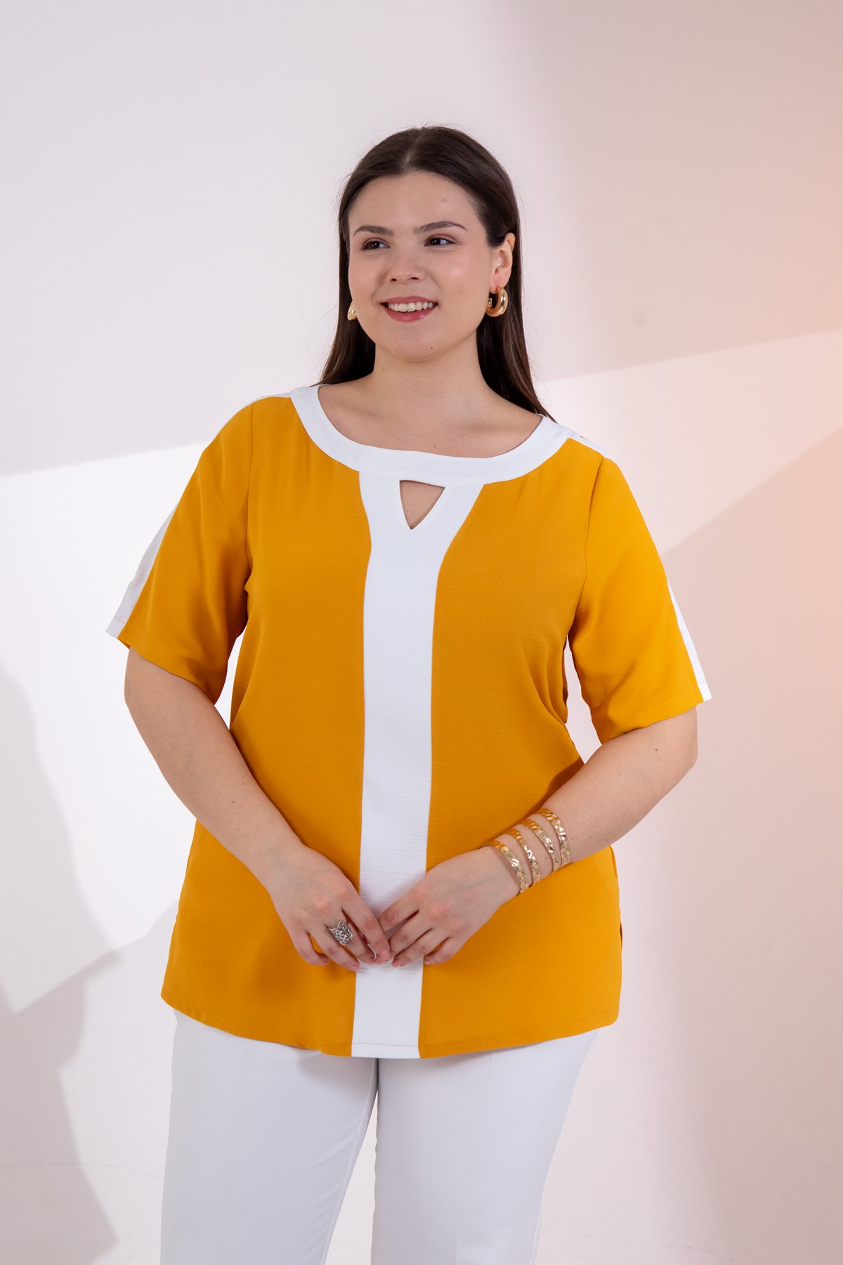 Büyük Beden 3330942 Yaka Detaylı Garnili Bluz Sarı