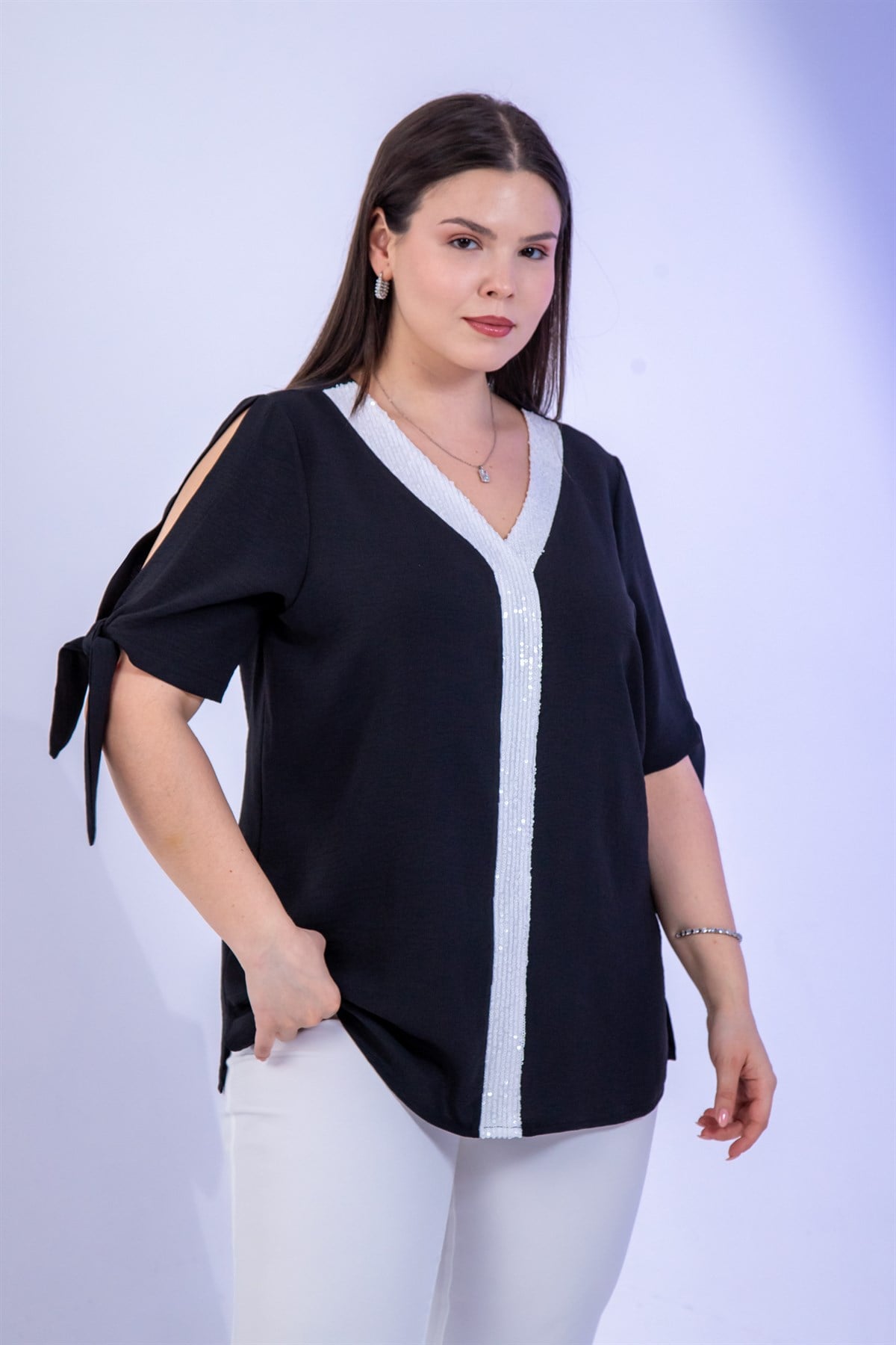 Büyük Beden 3330948 Pul Payet Detaylı Bluz  Siyah