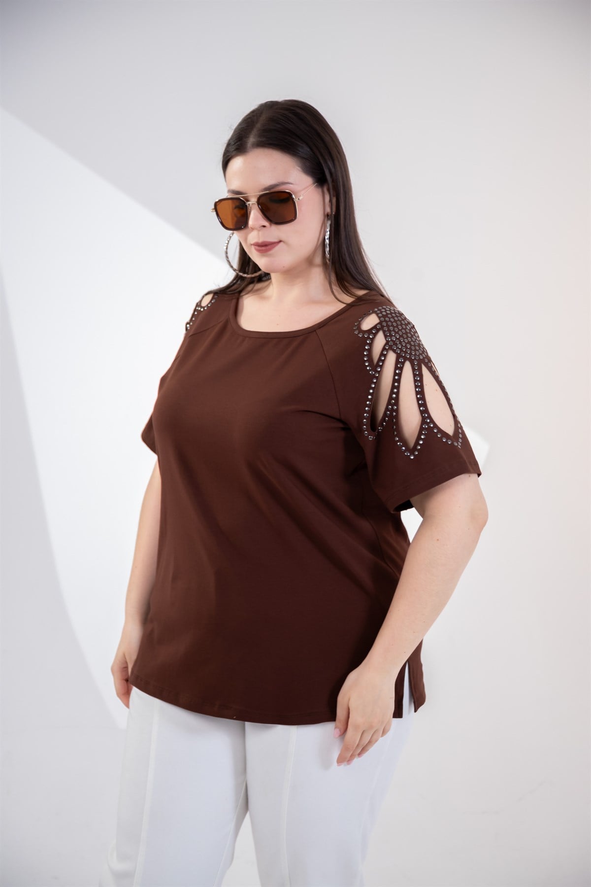 Büyük Beden 3330957 Omuz Drop Detaylı Bluz Kahverengi