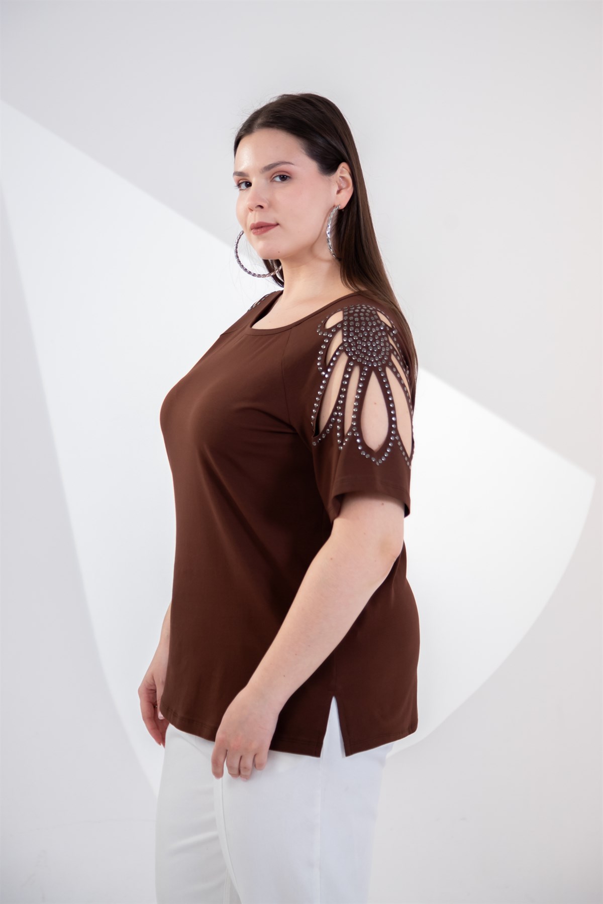 Büyük Beden 3330957 Omuz Drop Detaylı Bluz Kahverengi