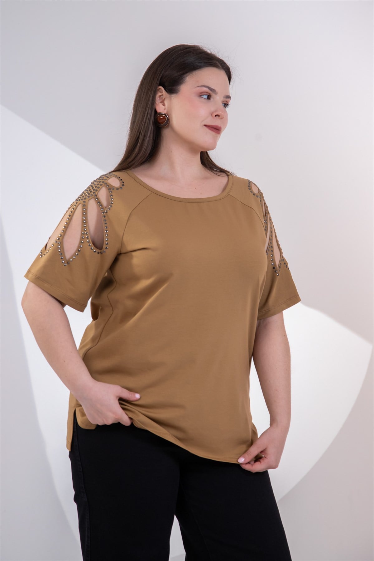 Büyük Beden 3330957 Omuz Drop Detaylı Bluz Camel