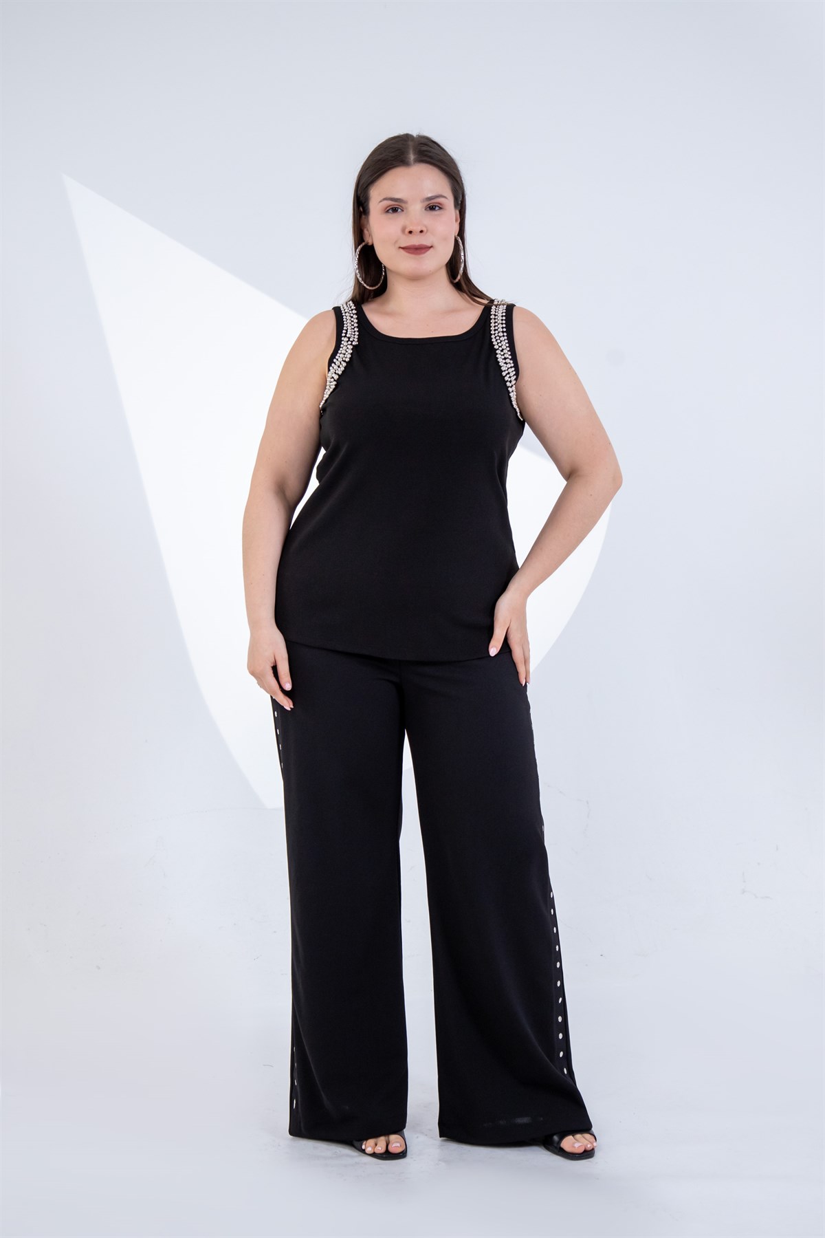Büyük Beden 3330977 İnci Detaylı Bluz  Siyah