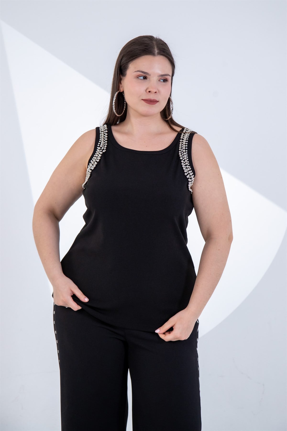Büyük Beden 3330977 İnci Detaylı Bluz  Siyah