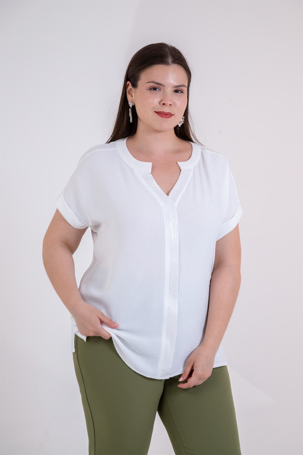 Büyük Beden 3330995 Pul Payet Garnili Bluz Beyaz