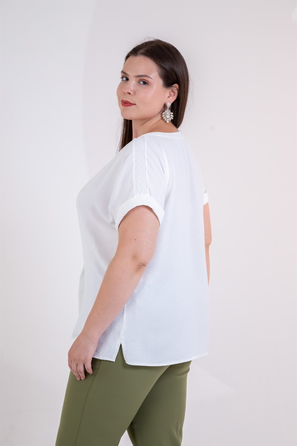 Büyük Beden 3330995 Pul Payet Garnili Bluz Beyaz