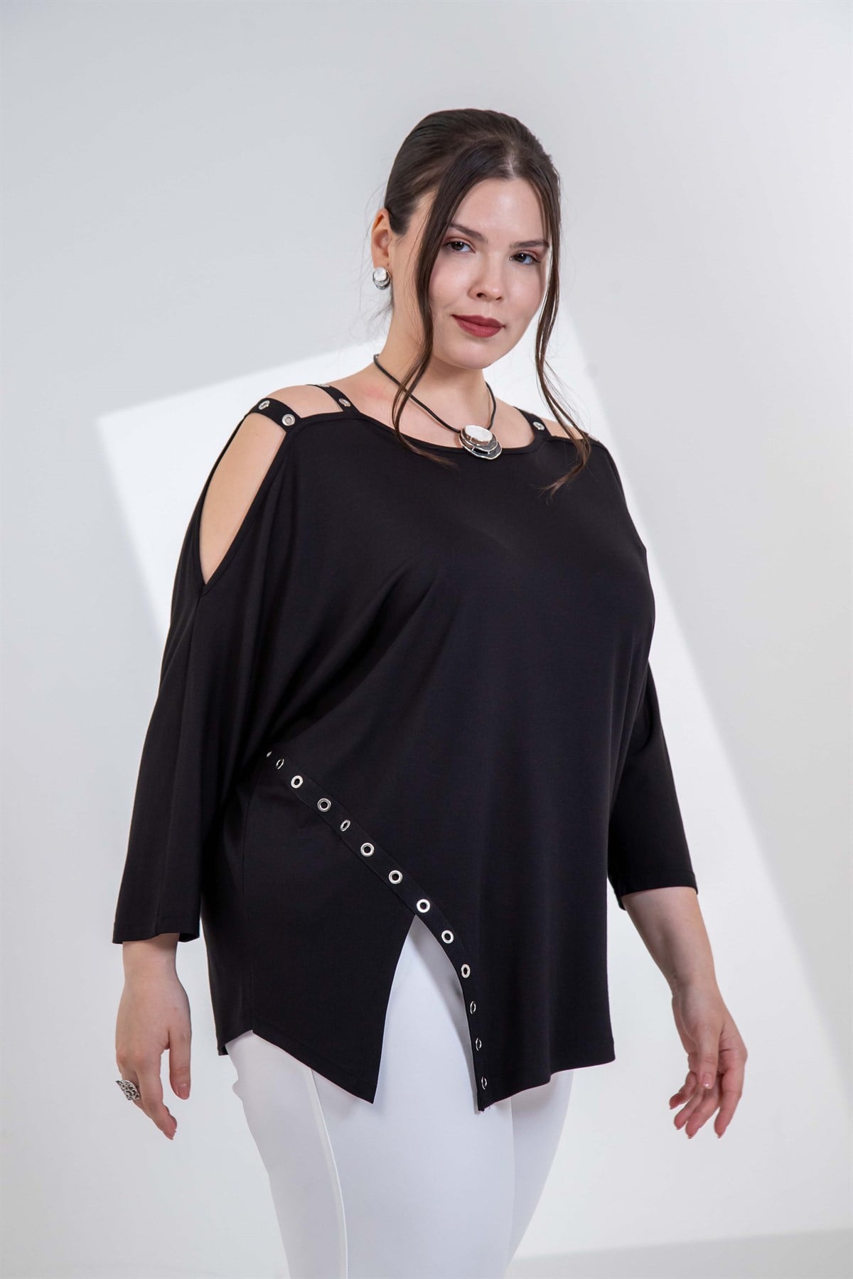 Büyük Beden 3331007 Kuş Gözü Şeritli Bluz  Siyah