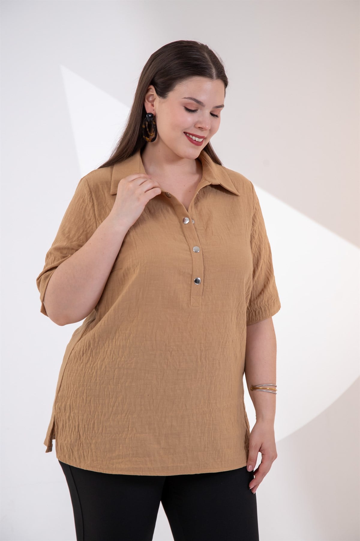 Büyük Beden 3331032 Yaka Çıt Çıtlı Bluz Camel