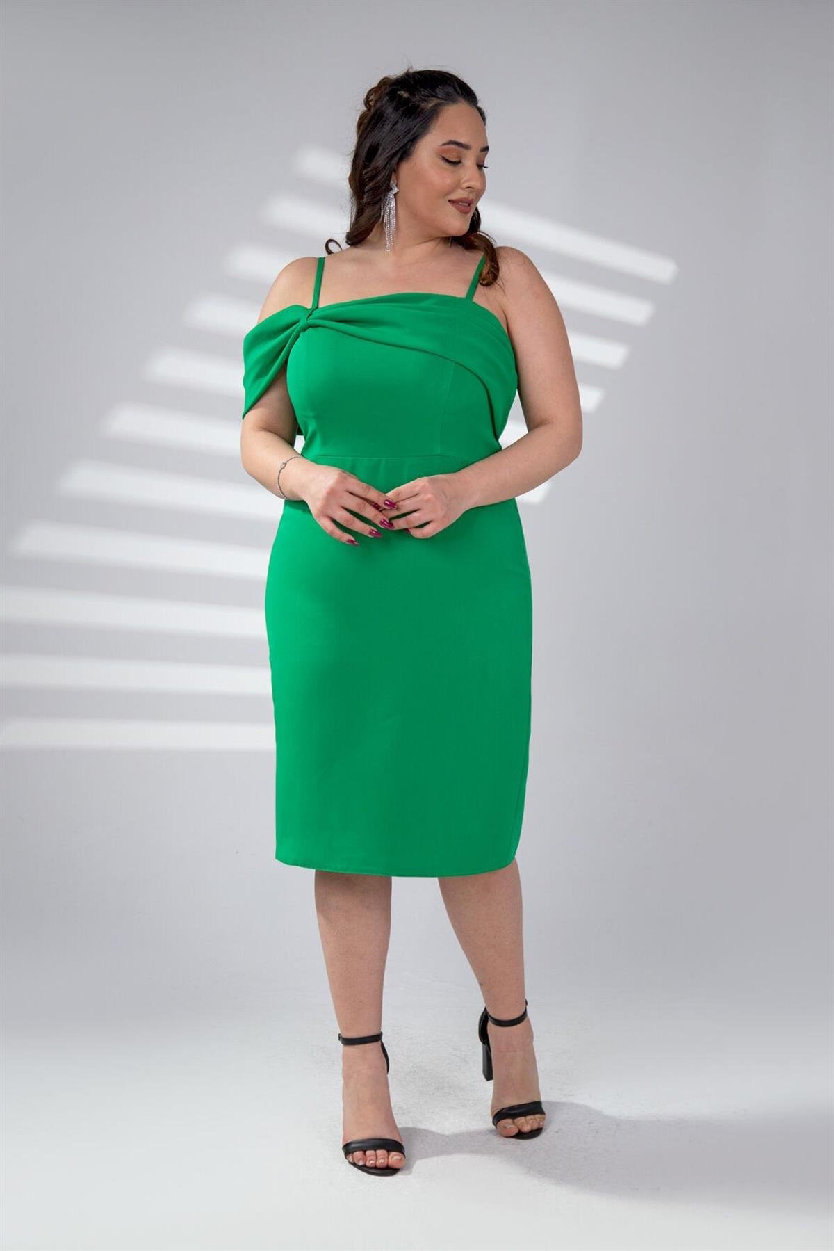 Büyük Beden 2424156 Askılı Drapeli Abiye  Yeşil