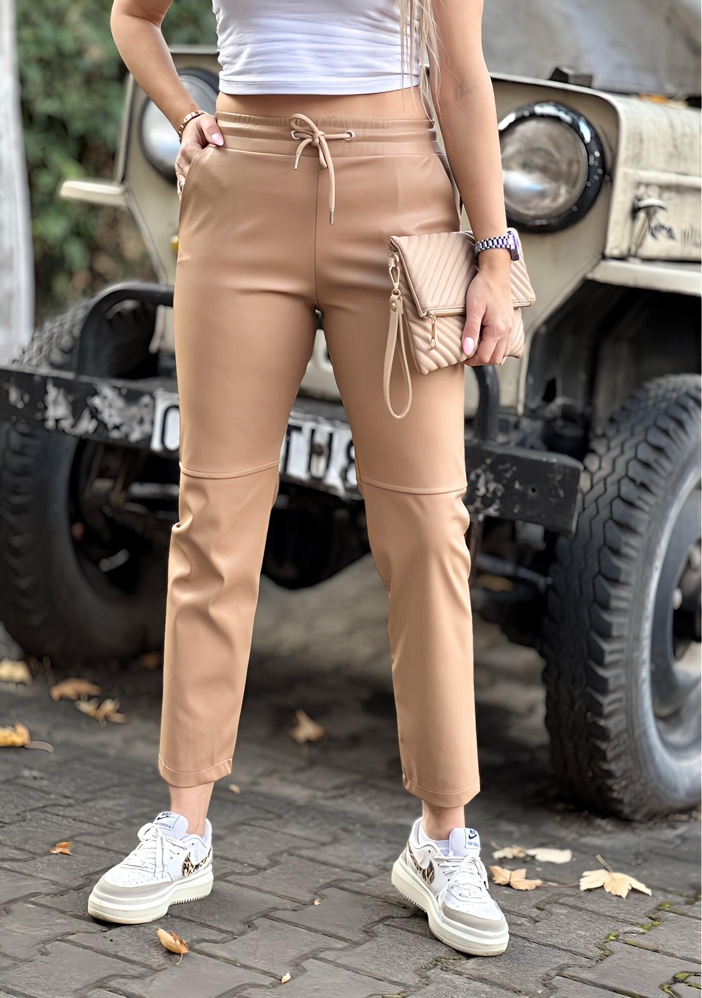 Beli Lastikli Camel Deri PantolonYeni Gelenler ModayBeli Lastikli Camel Deri Pantolon