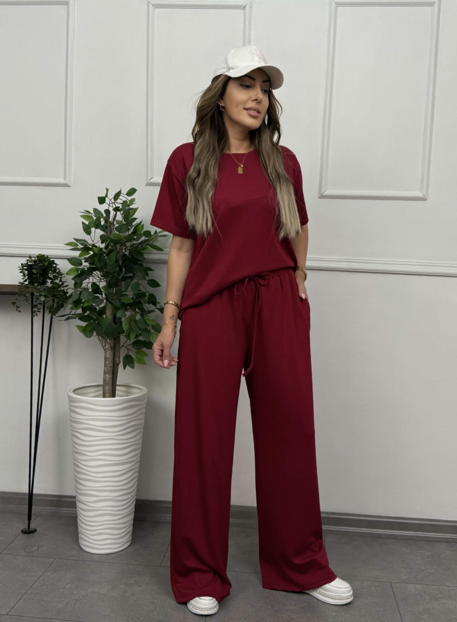 Kısa Kollu Modal Bordo Eşofman TakımıYeni Gelenler ModayKısa Kollu Modal Bordo Eşofman Takımı