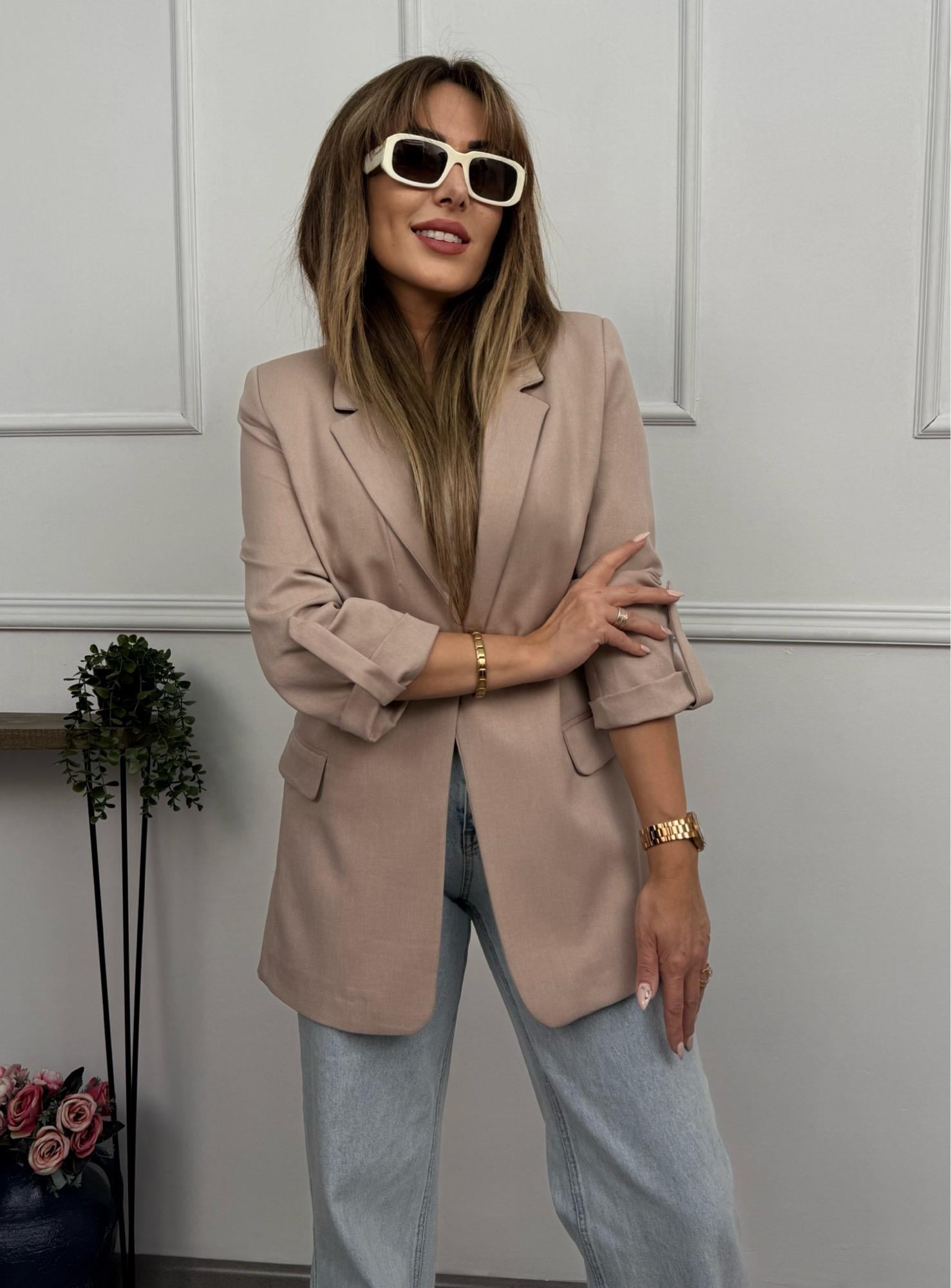 Kol Katlamalı Bej Blazer CeketYeni Gelenler ModayKol Katlamalı Bej Blazer Ceket