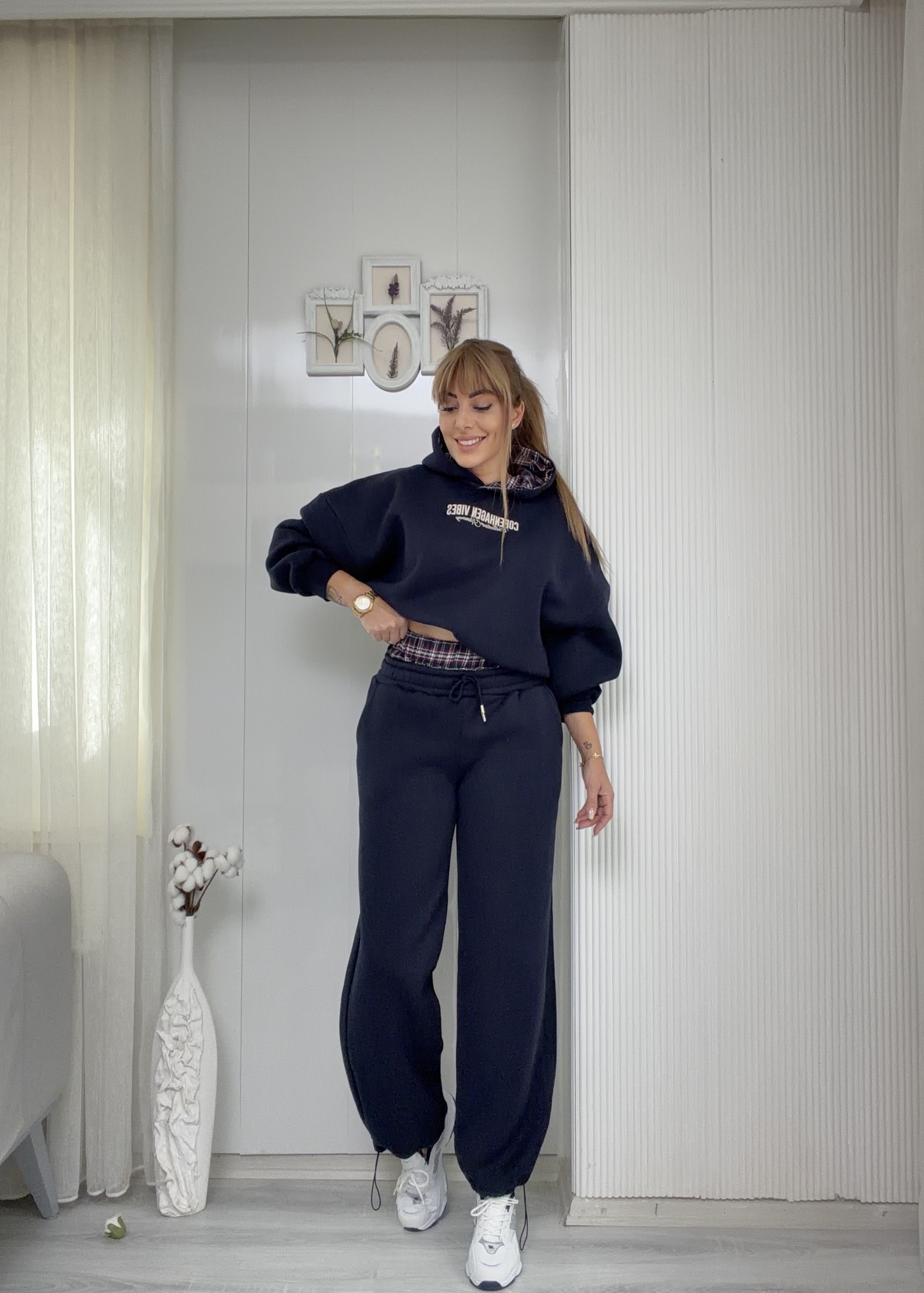 Mabel Premium Kapüşonlu Lacivert Eşofman TakımMODAYBUTİKMabel Premium Kapüşonlu Lacivert Eşofman Takım
