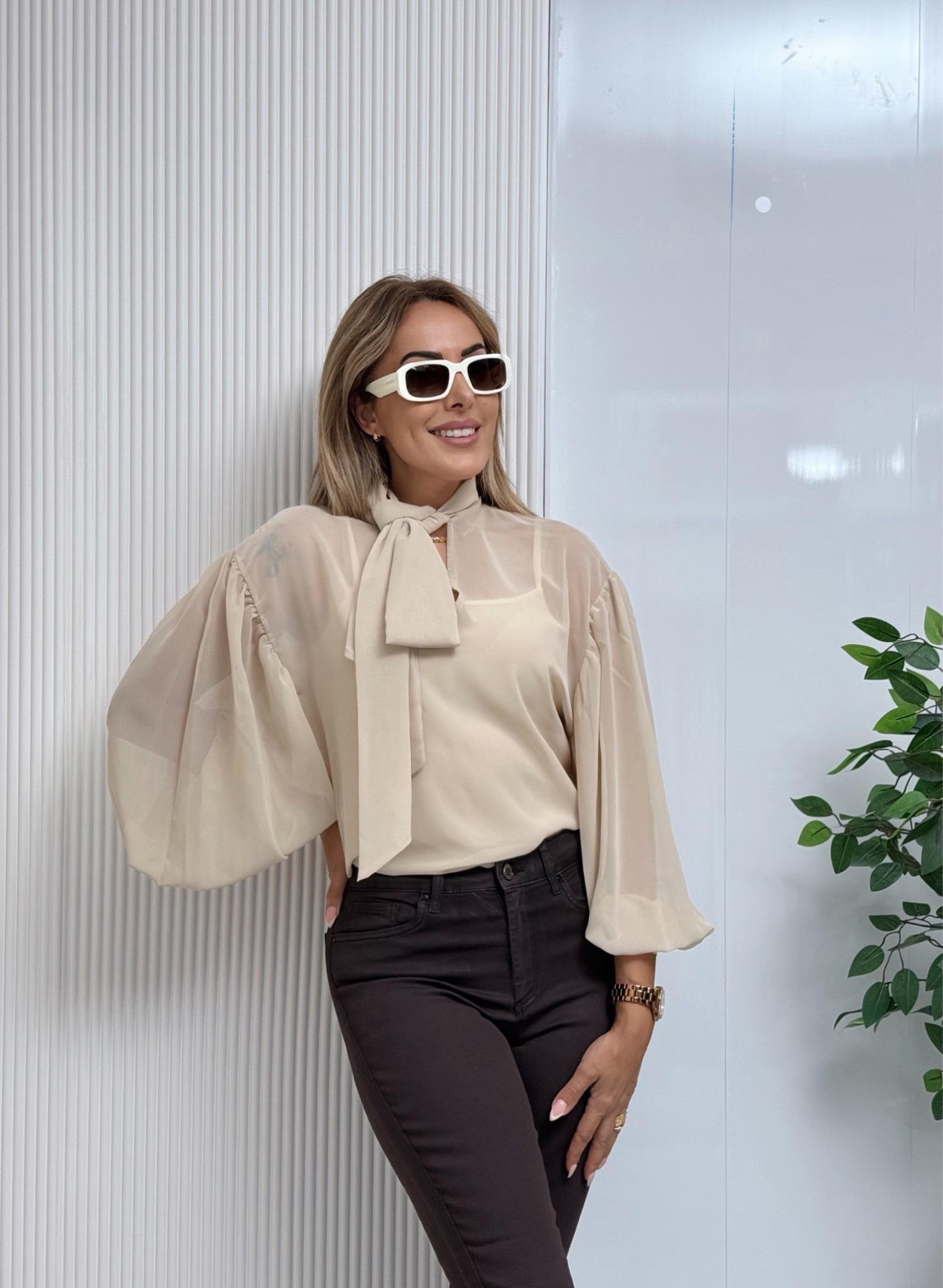 MODAYBUTİKSoft Beige Fiyonk Yaka Bluz