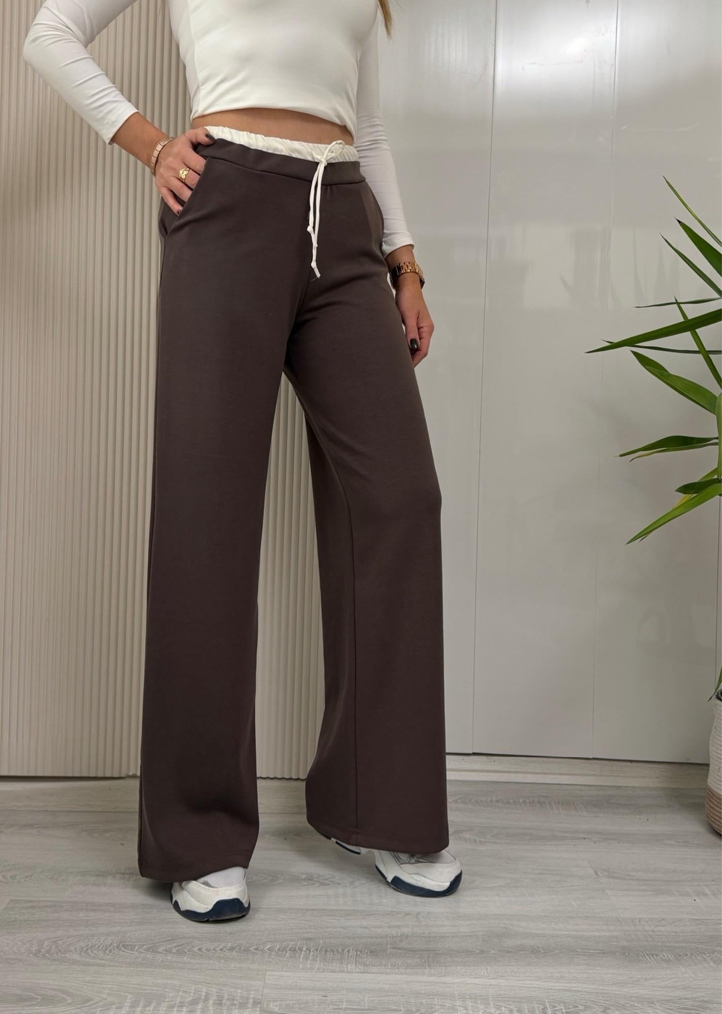 Beyaz Kemer Detaylı Acı Kahve Modal Premium PantolonYeni Gelenler ModayBeyaz Kemer Detaylı Acı Kahve Modal Premium Pantolon