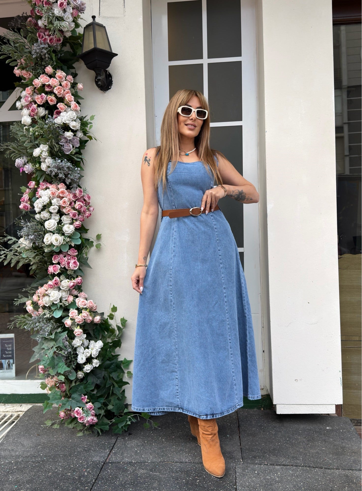 Kare Yaka Kemerli Buz Mavisi Denim ElbiseYeni Gelenler ModayKare Yaka Kemerli Buz Mavisi Denim Elbise