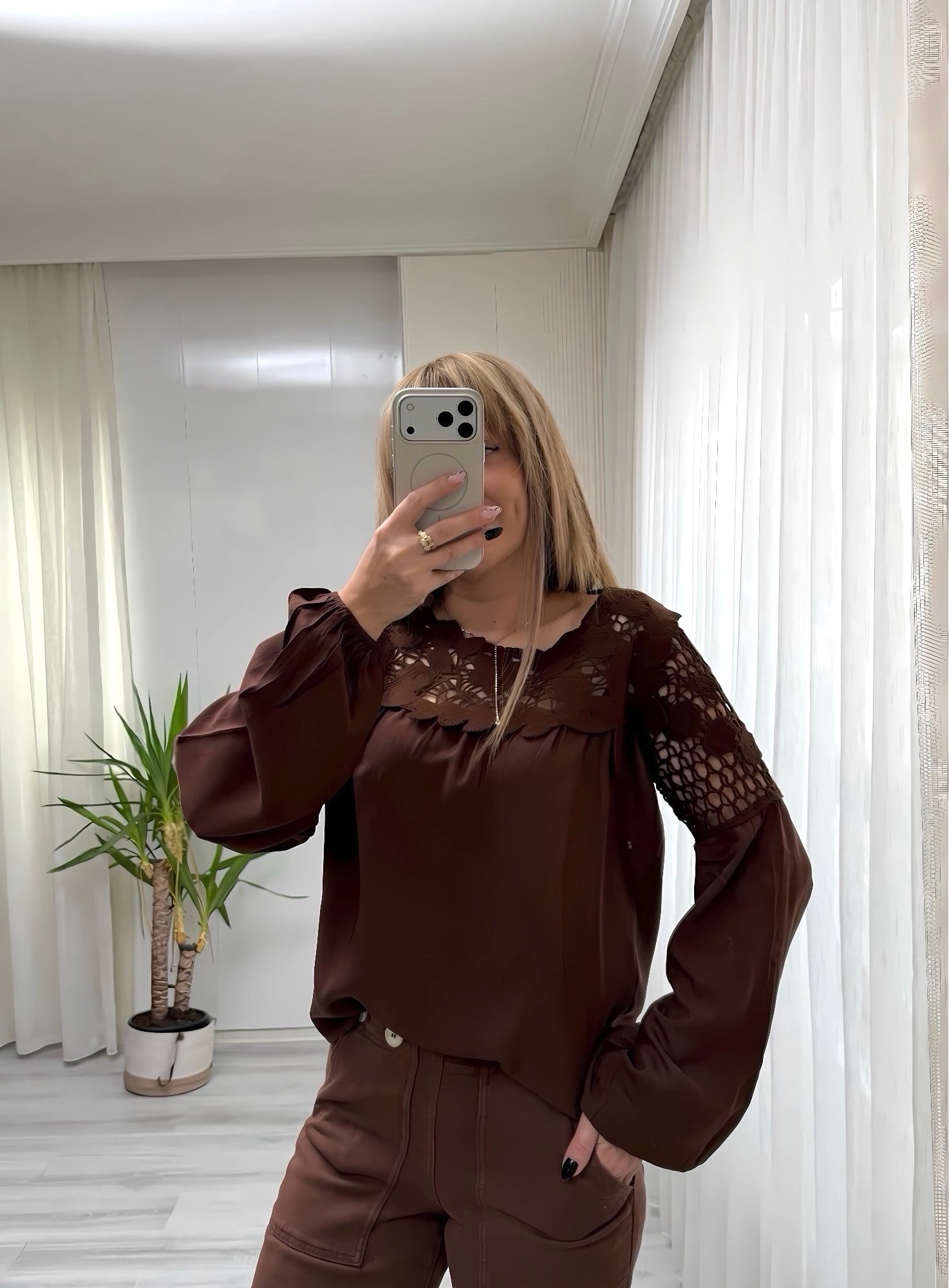MODAYBUTİKAjurlu Tasarım Kahve Bluz