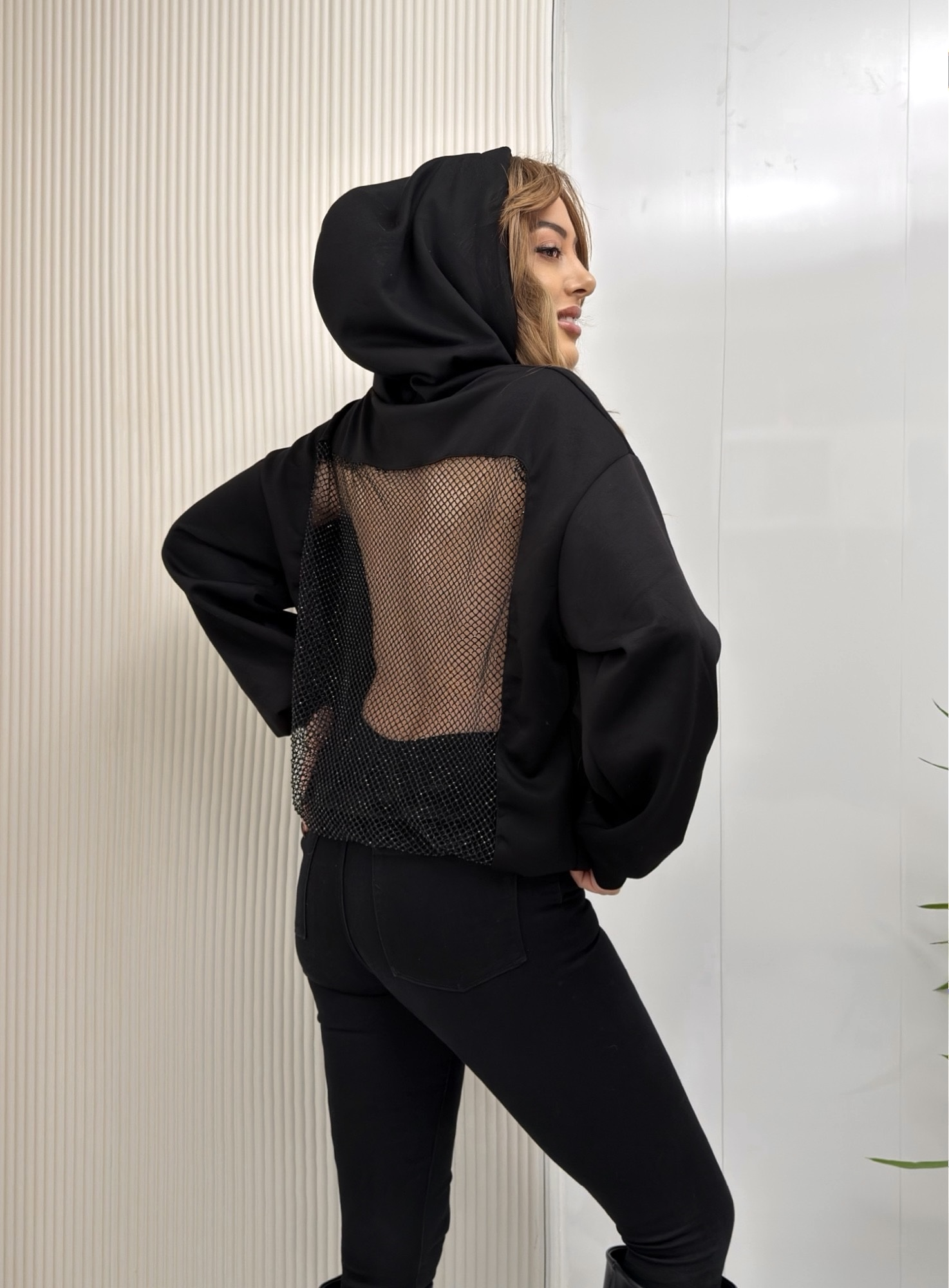 MODAYBUTİKNova Sırt Taş File Detaylı Kapüşonlu Sweat