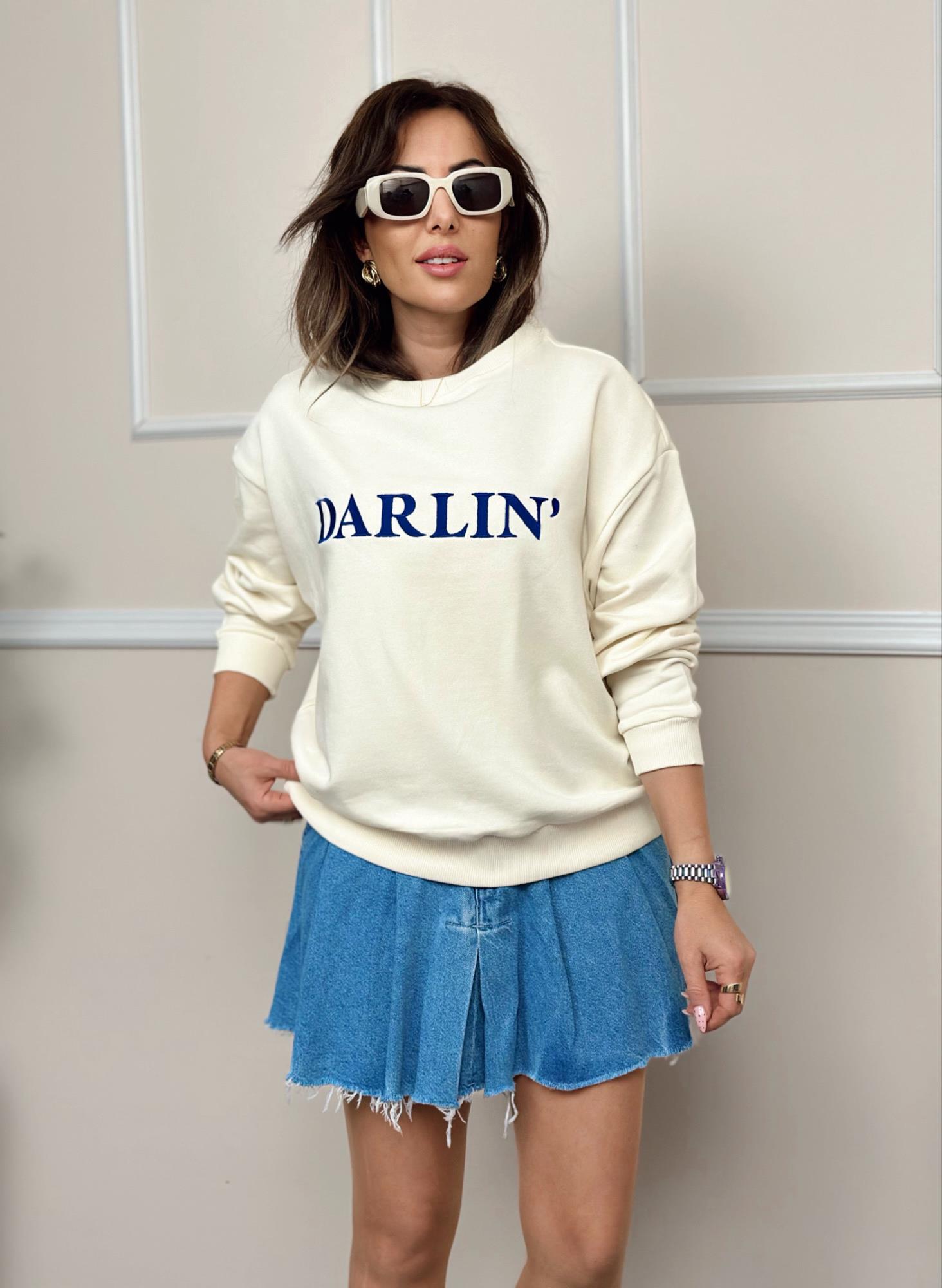 Nakışlı Darlin Ekru SweatYeni Gelenler ModayNakışlı Darlin Ekru Sweat