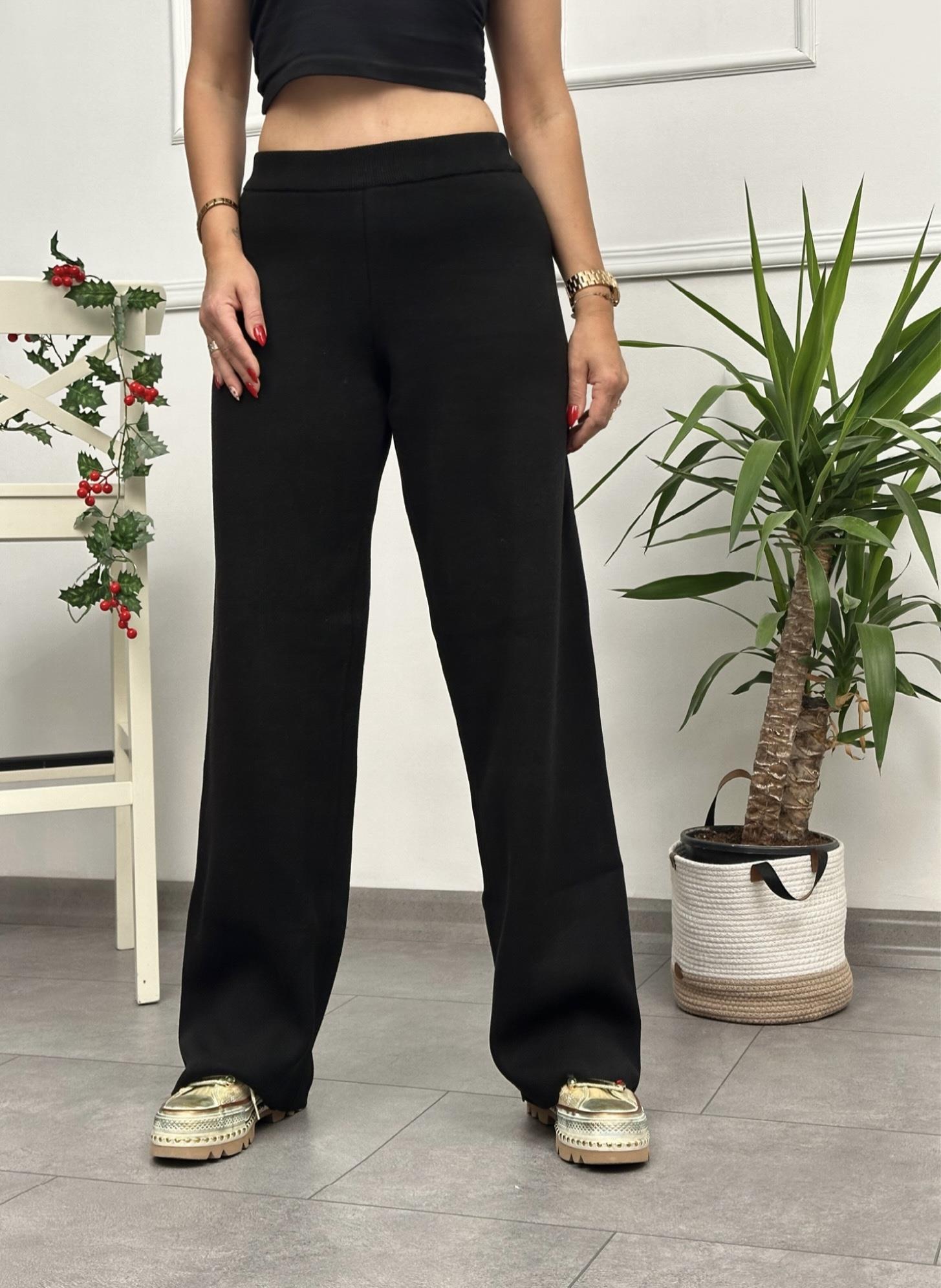 Siyah Çelik Triko PantolonYeni Gelenler ModaySiyah Çelik Triko Pantolon