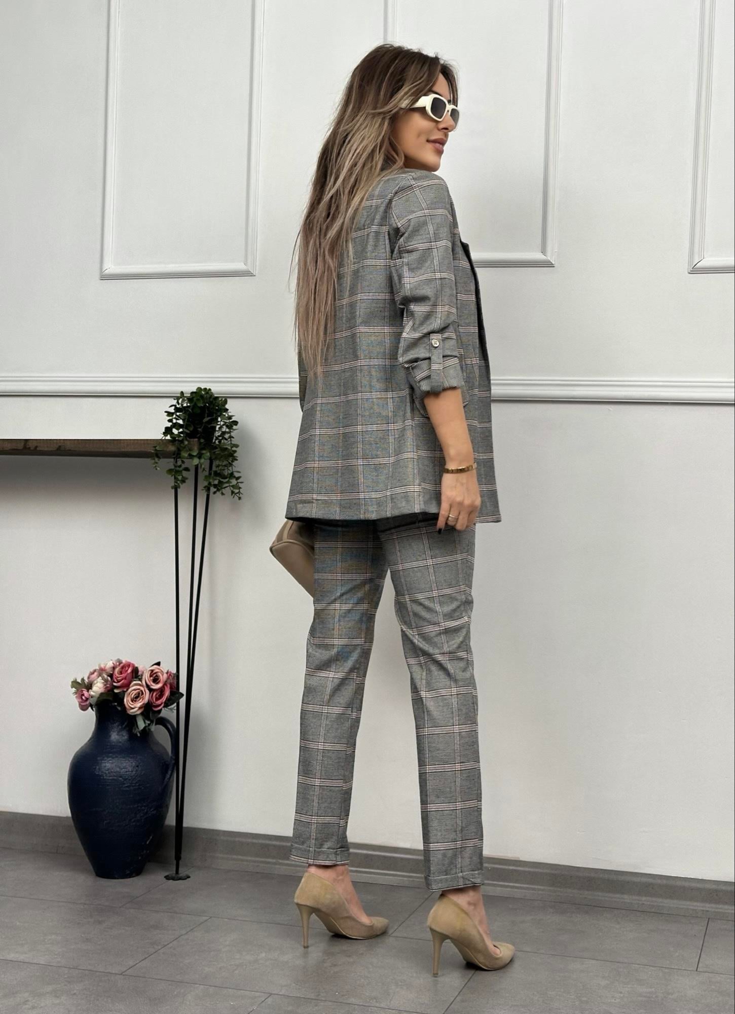 Soft Kahve Ekose Ceket Pantolon TakımYeni Gelenler ModaySoft Kahve Ekose Ceket Pantolon Takım