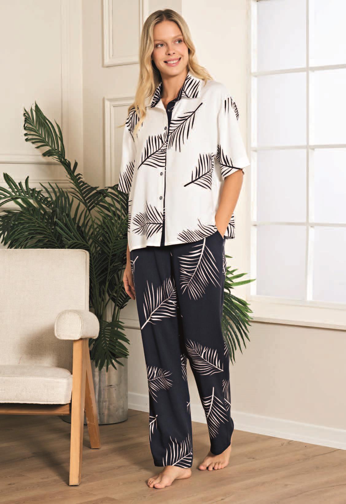 Aria's Closet 100% Viscose Woven Navy Blue Leaf Patterned Front Button Pijama Kit