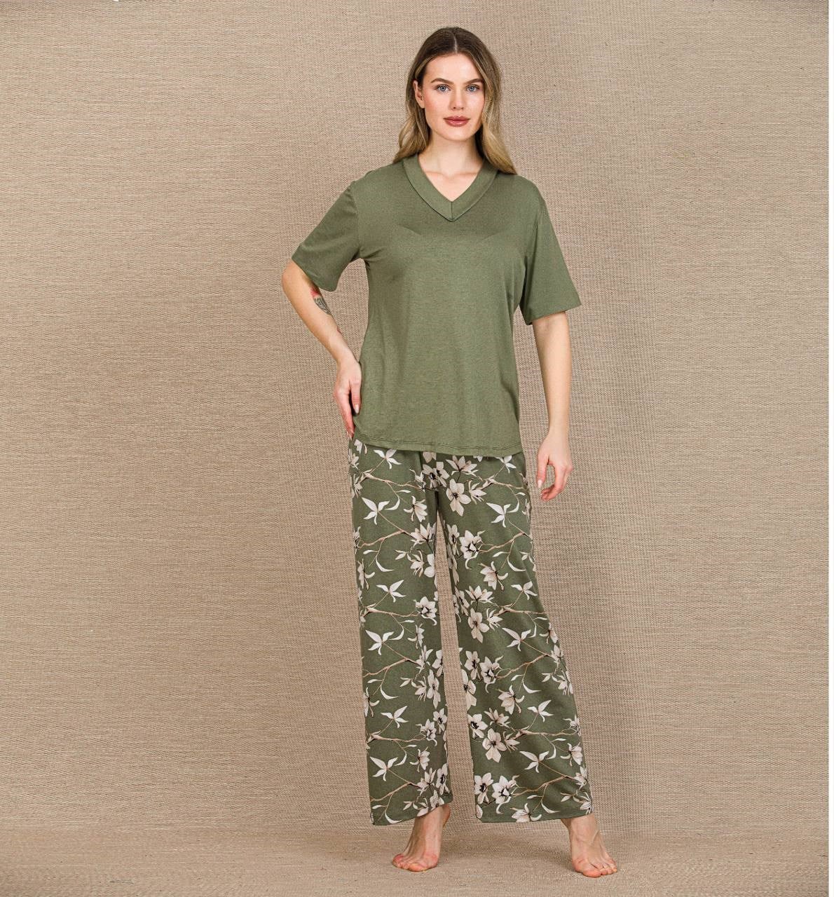Arias Closet Şık Tasarım Çiçek Desenli Yeşil Kısa Kol Viskon Pijama Takımı