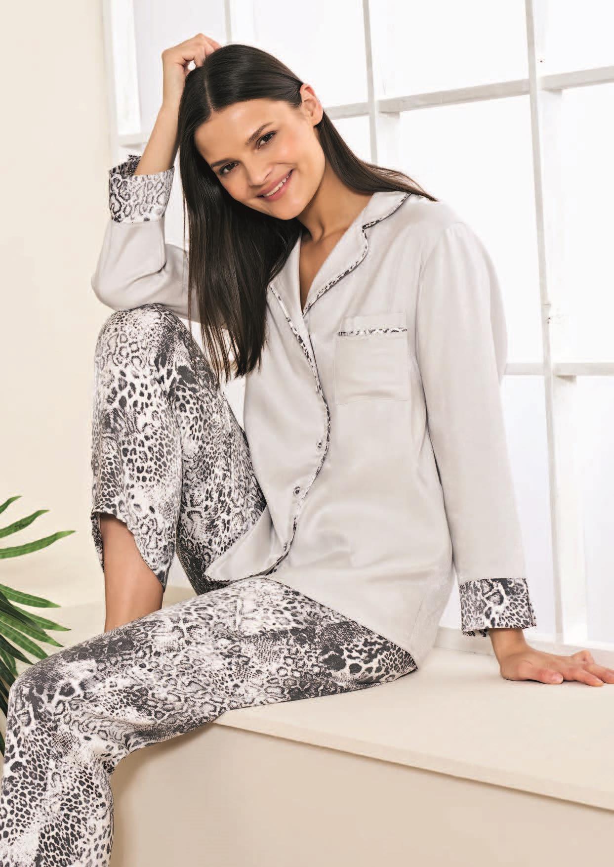 Aria's Closet Viscose Jacquard Front Button Patterned Pijama Kit