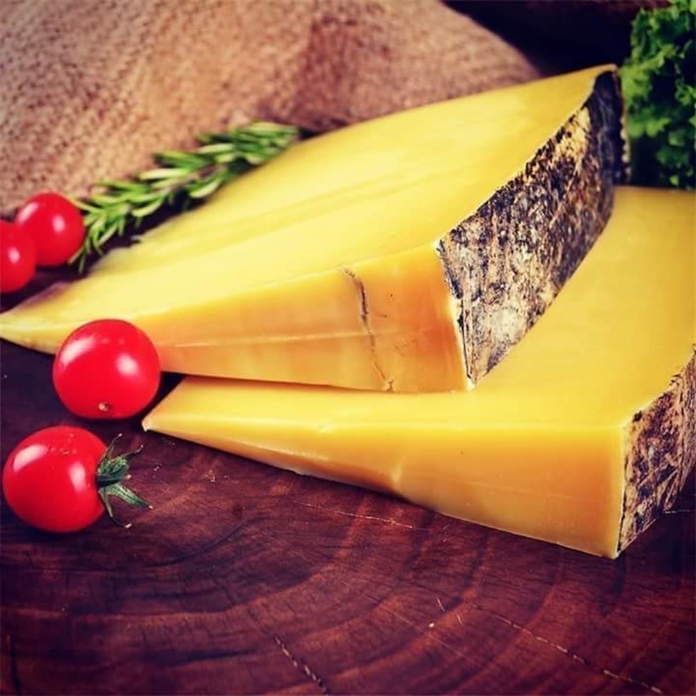 Eski Kars kaşar peyniri