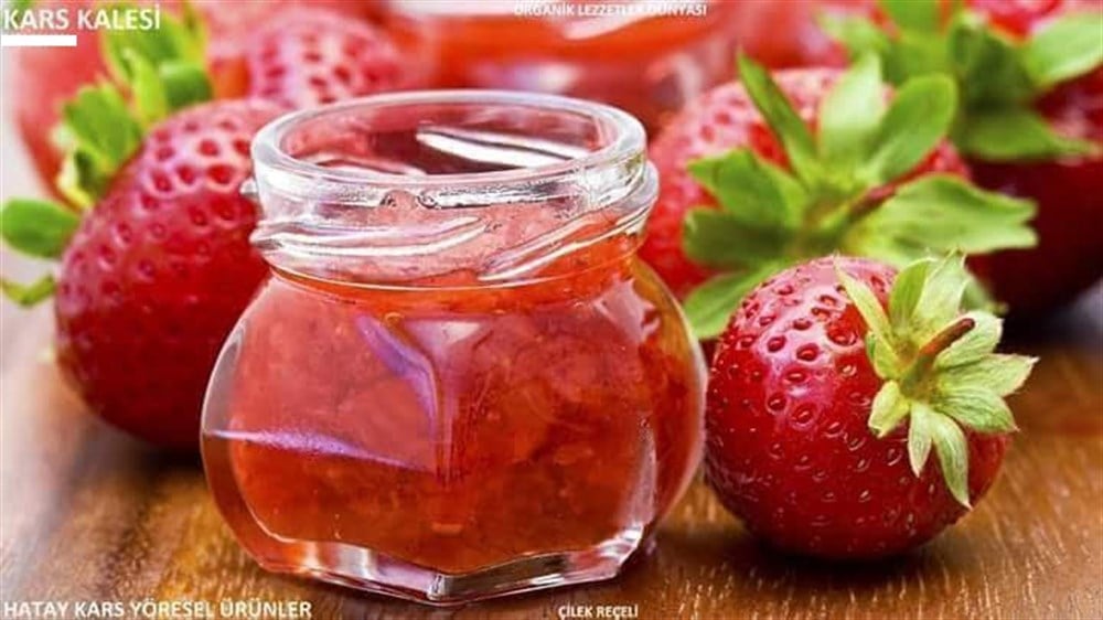 Yöresel doğal Çilek reçeli, net 850gr cam kavanozda