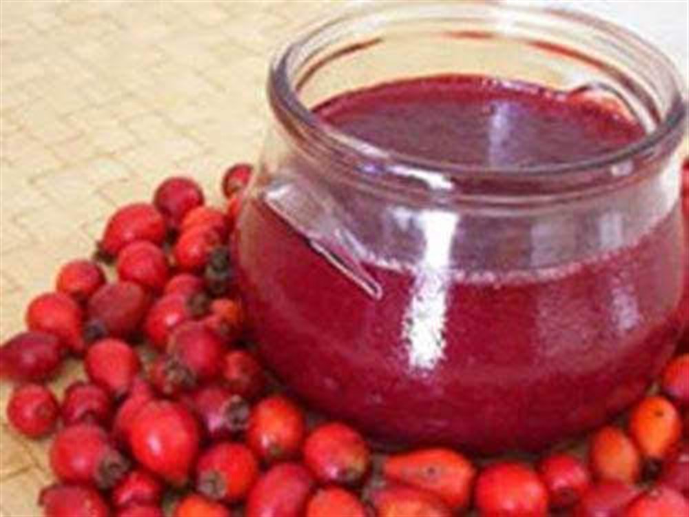 Yöresel Kuşburnu marmeladı, net 600 gr. cam kavanozda