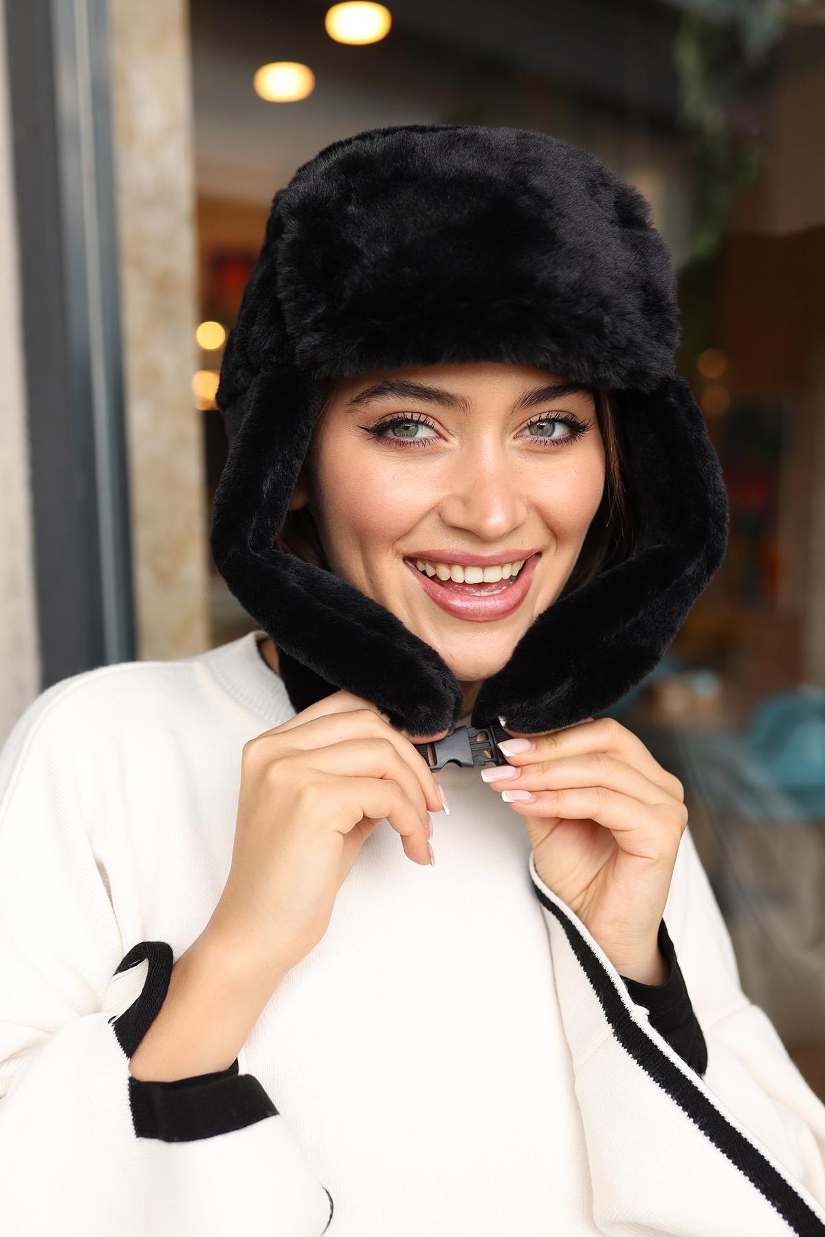 Çıtçıtlı Kürklü Kulaklıklı Peluş Bere Şapka RKŞ-03 Siyah