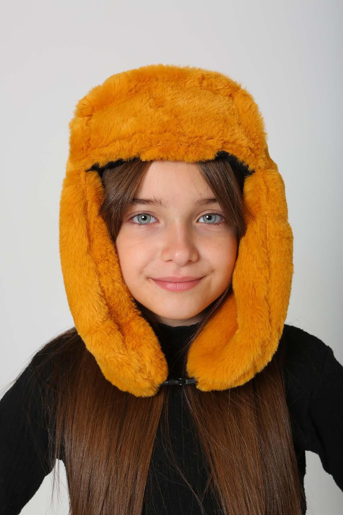 Çocuk Çıtçıtlı Kürklü Kulaklıklı Peluş Bere Şapka RKŞ-Ç-03 Hardal