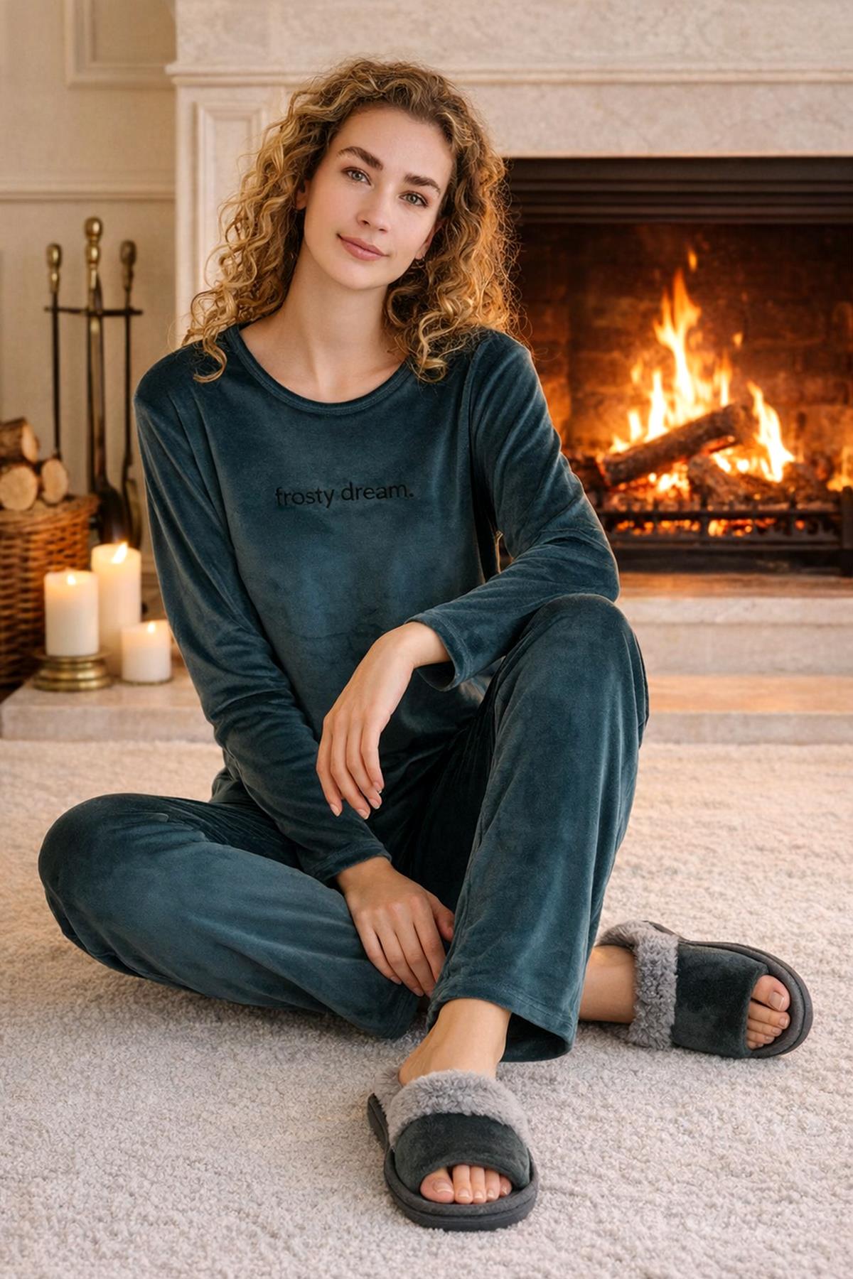 Kadın Kadife Kumaş Pijama Takımı 13166-2888 Petrol01