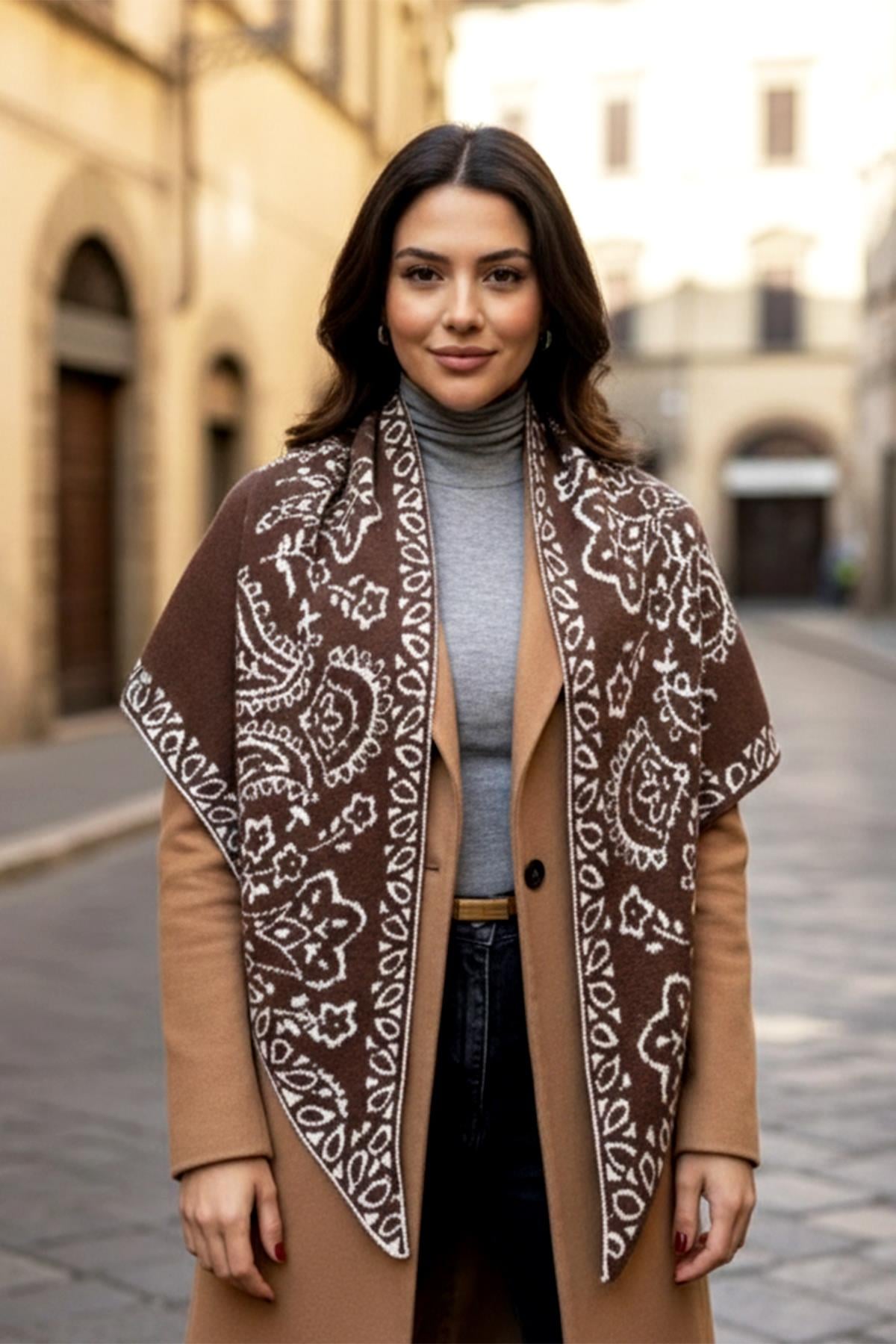 Kaşmir Örgü Desenli Üçgen Omuz Şalı 70X155 cm 1301 Kahverengi