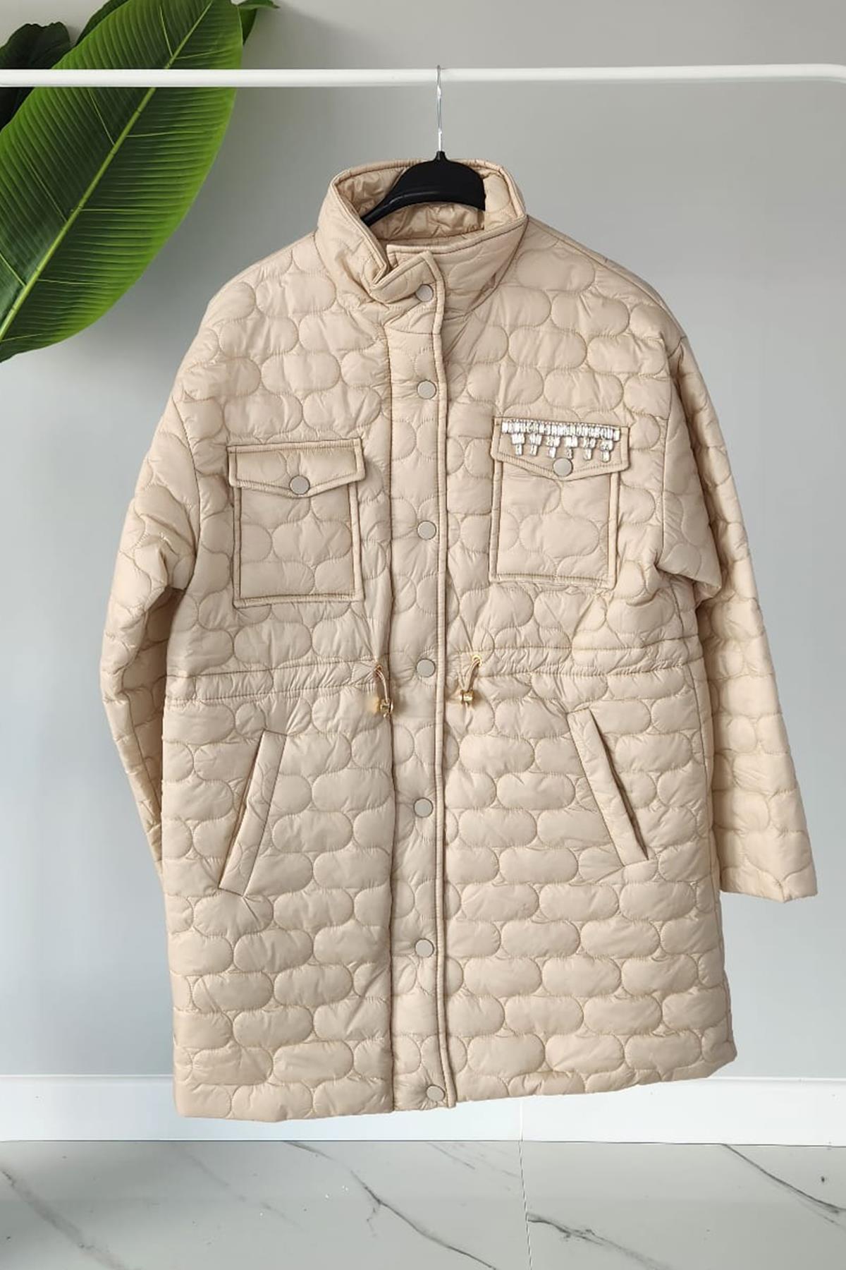 Missemramiss İşlemeli Casual Kapitone Mont 4142 Bej