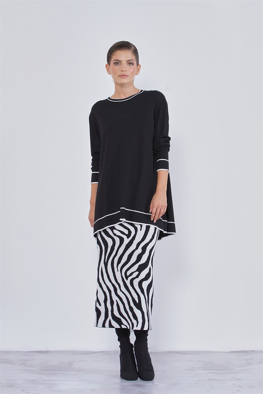 Nuss Merserize Triko Kalem Etekli Takım NS-22Y-802TKM Siyah Beyaz