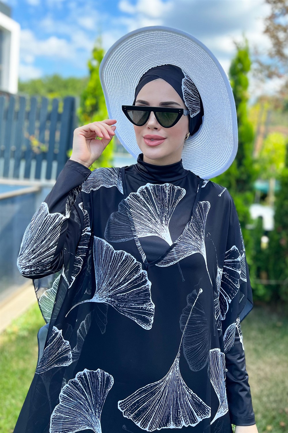 Remsa Mayo Tesettür Mayo Üzerine Desenli Tek Kaftan Pareo 430-220 Rümeysa