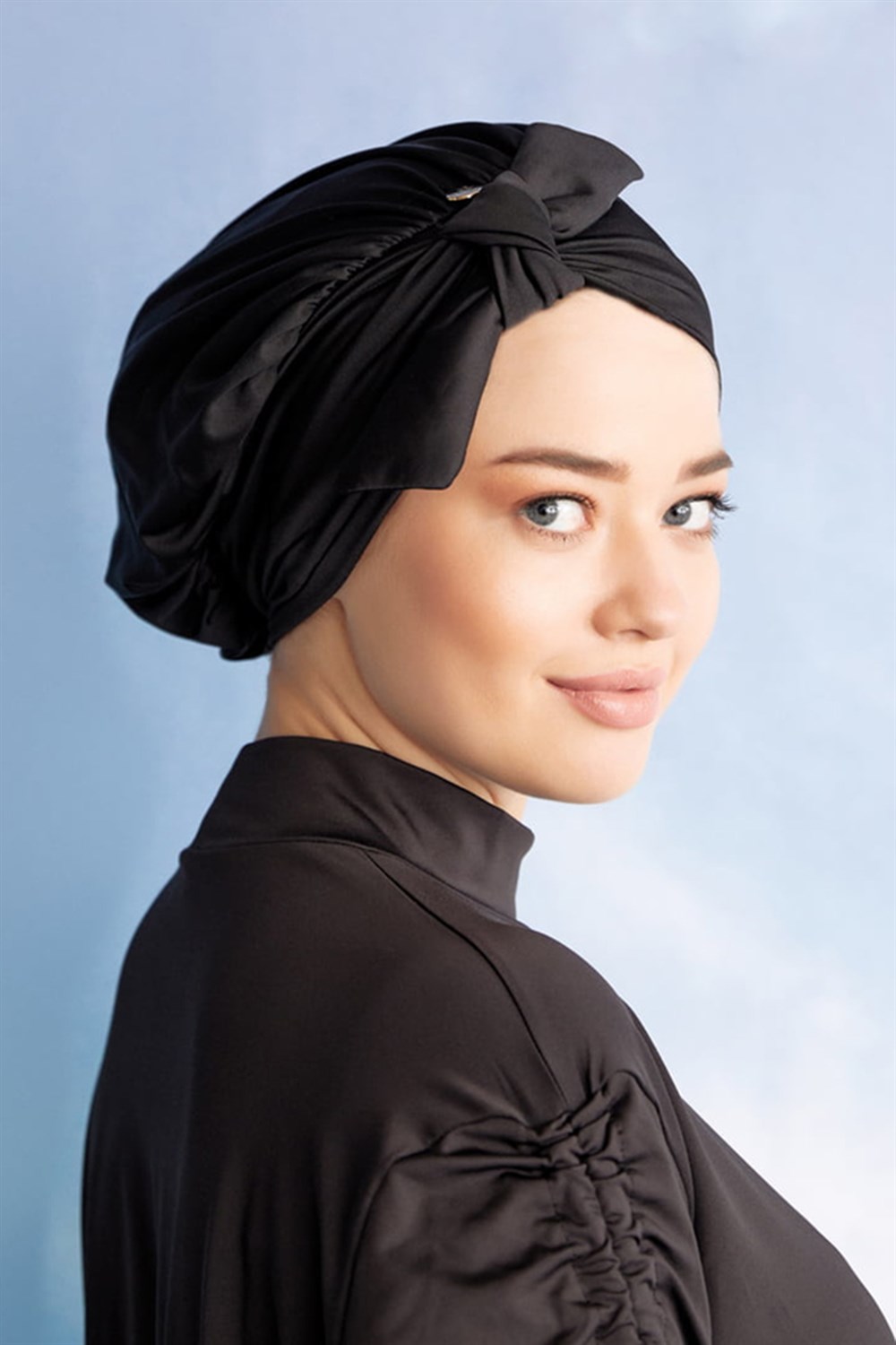 Siyah Fiyonklu Bone Mayovera