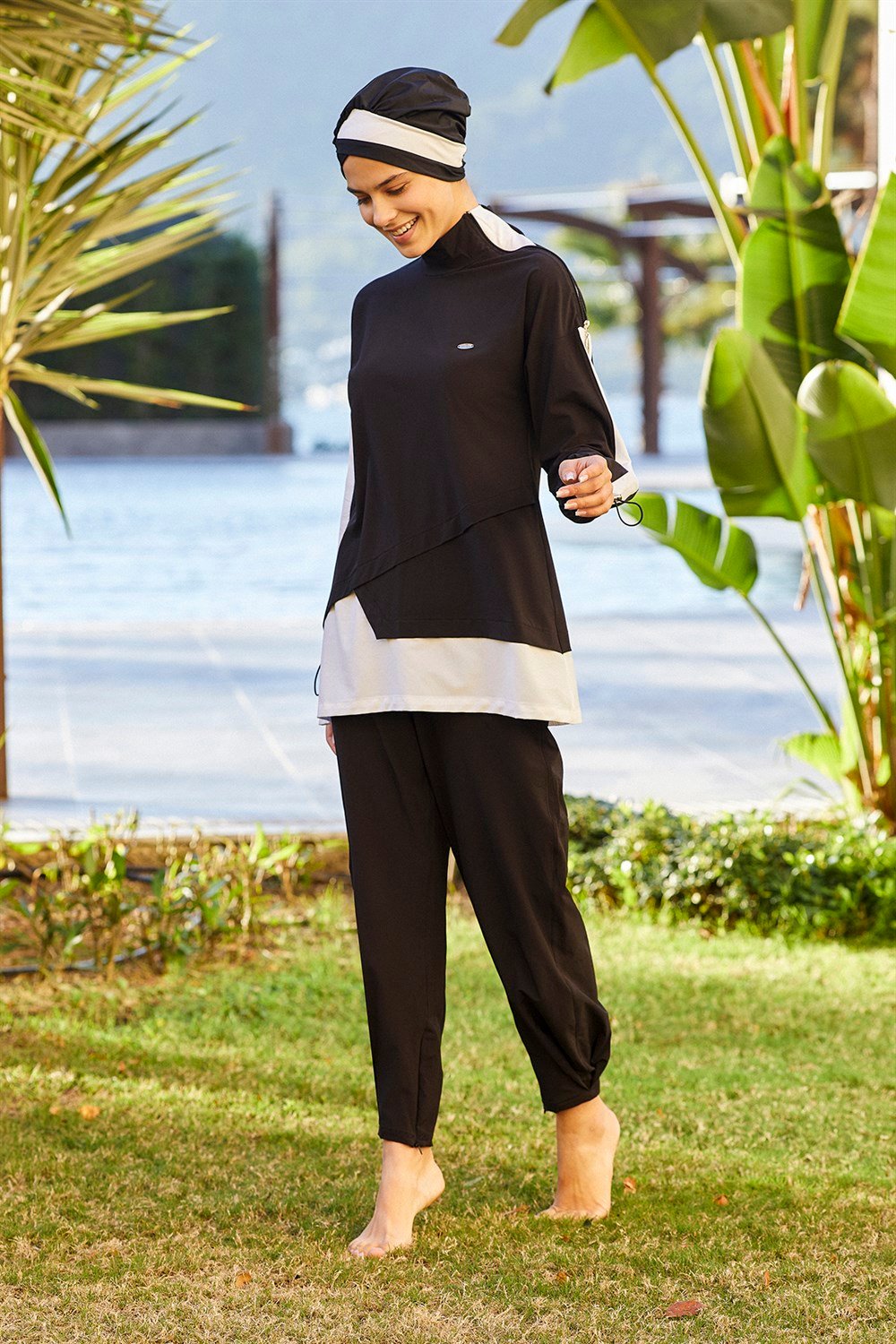 Adasea Tasarım Tam Kapalı Tesettür Mayo 4246 Siyah Beyaz