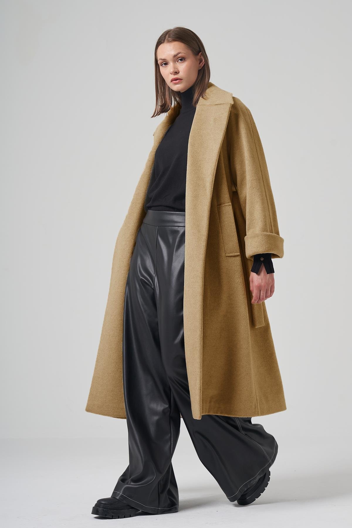 Arkası Fermuar Detaylı Kaşe Kaban 6832 Camel