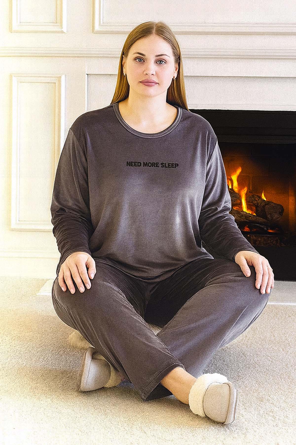 Büyük Beden Kadın Kadife Kumaş Pijama Takımı 13213 Koyu Gri