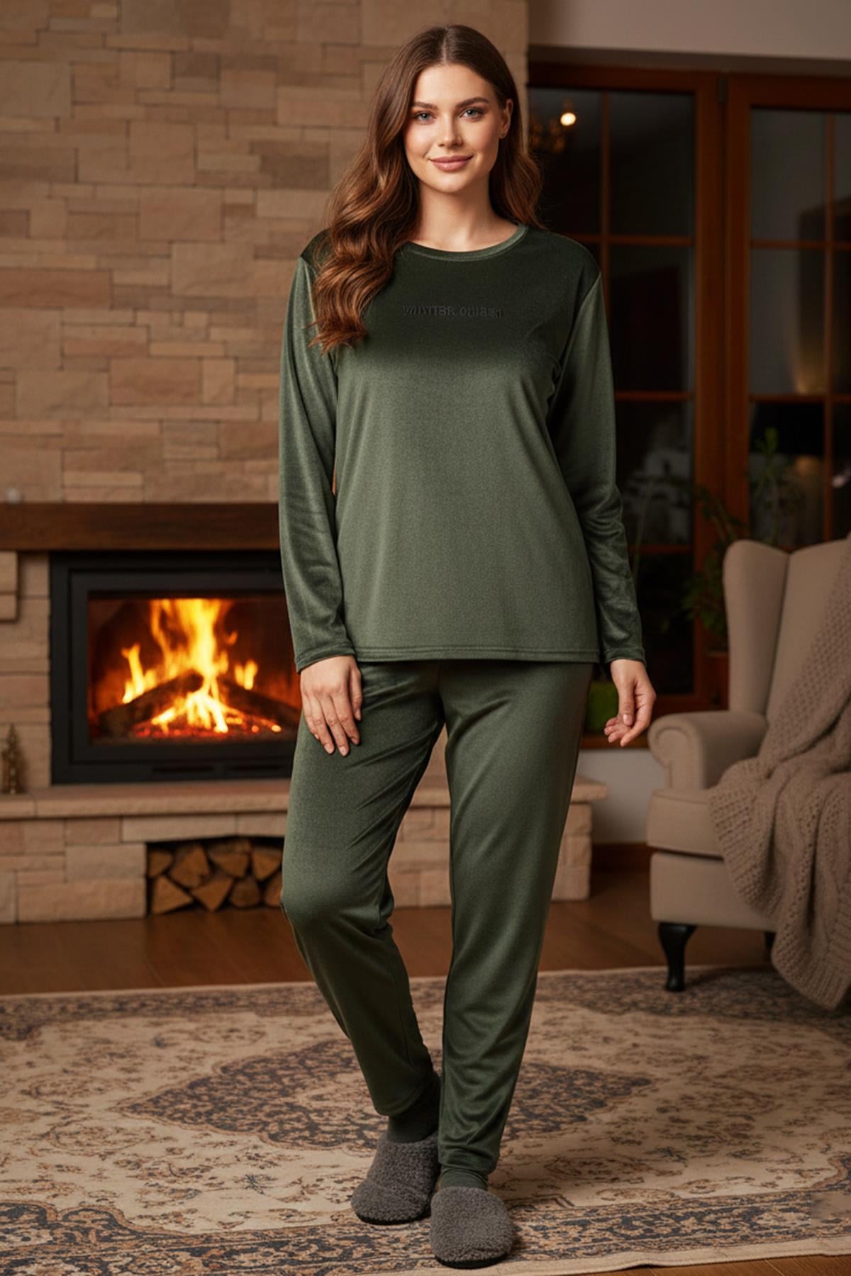 Büyük Beden Kadın Kadife Kumaş Pijama Takımı 13213-2897 Haki