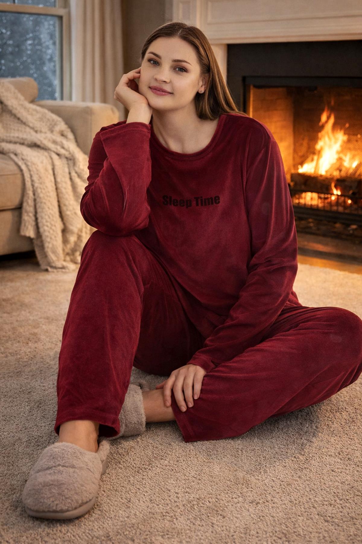 Büyük Beden Kadın Kadife Kumaş Pijama Takımı 13213-2957 Bordo