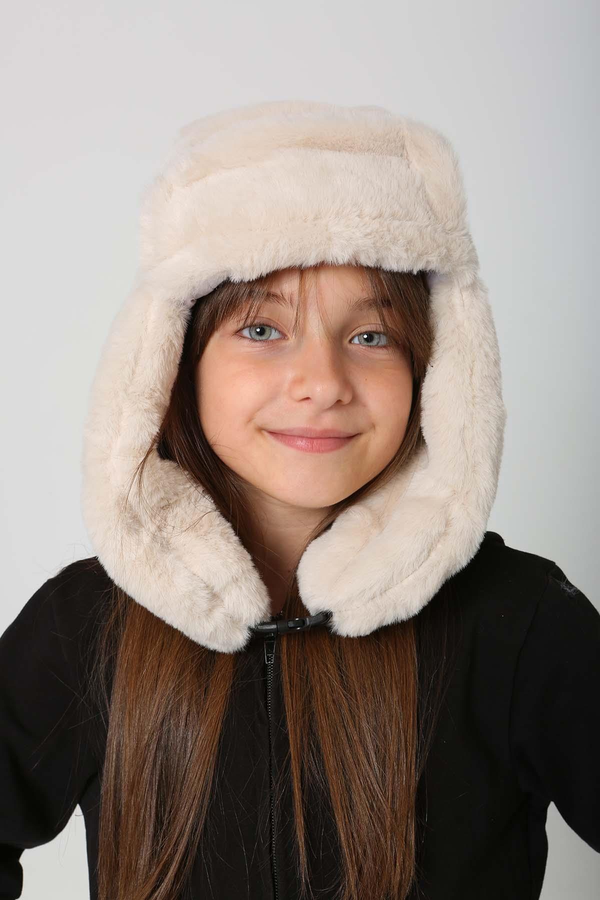 Çocuk Çıtçıtlı Kürklü Kulaklıklı Peluş Bere Şapka RKŞ-Ç-03 Bej