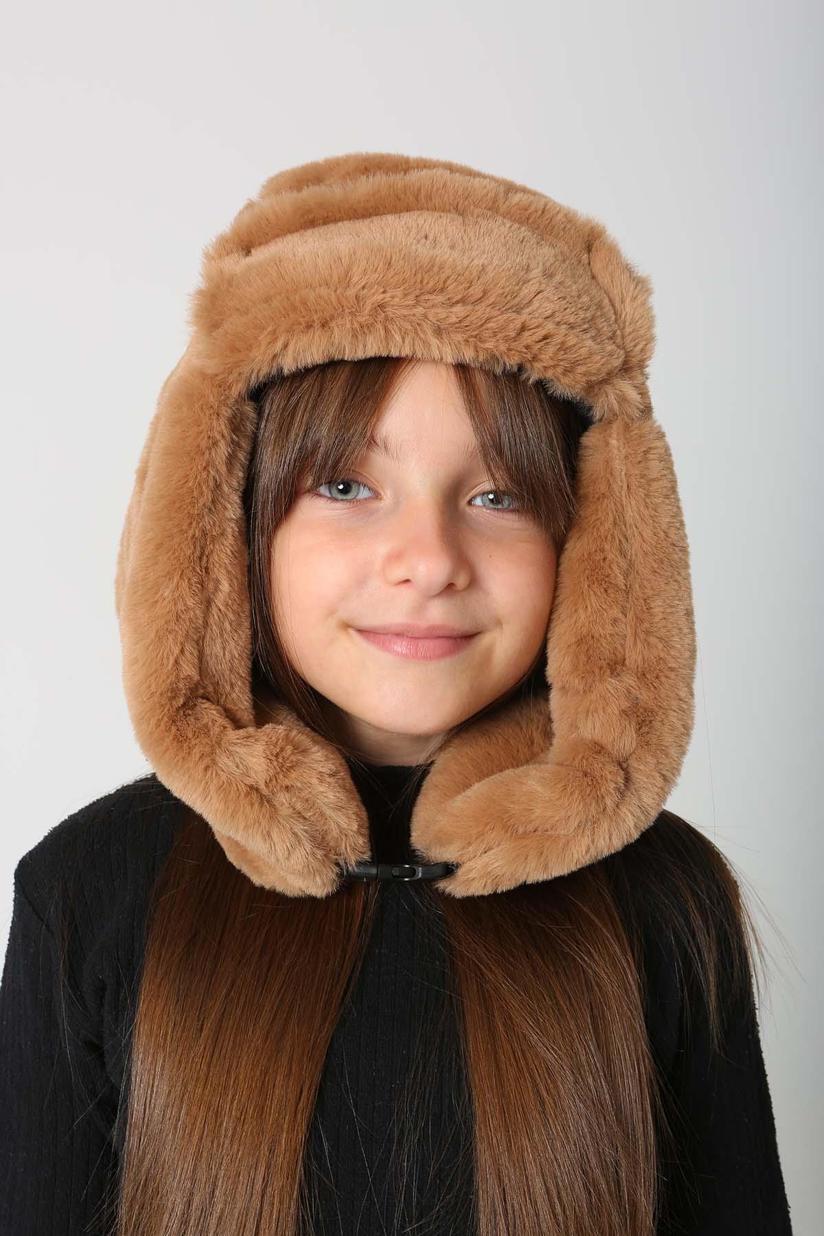 Çocuk Çıtçıtlı Kürklü Kulaklıklı Peluş Bere Şapka RKŞ-Ç-03 Camel