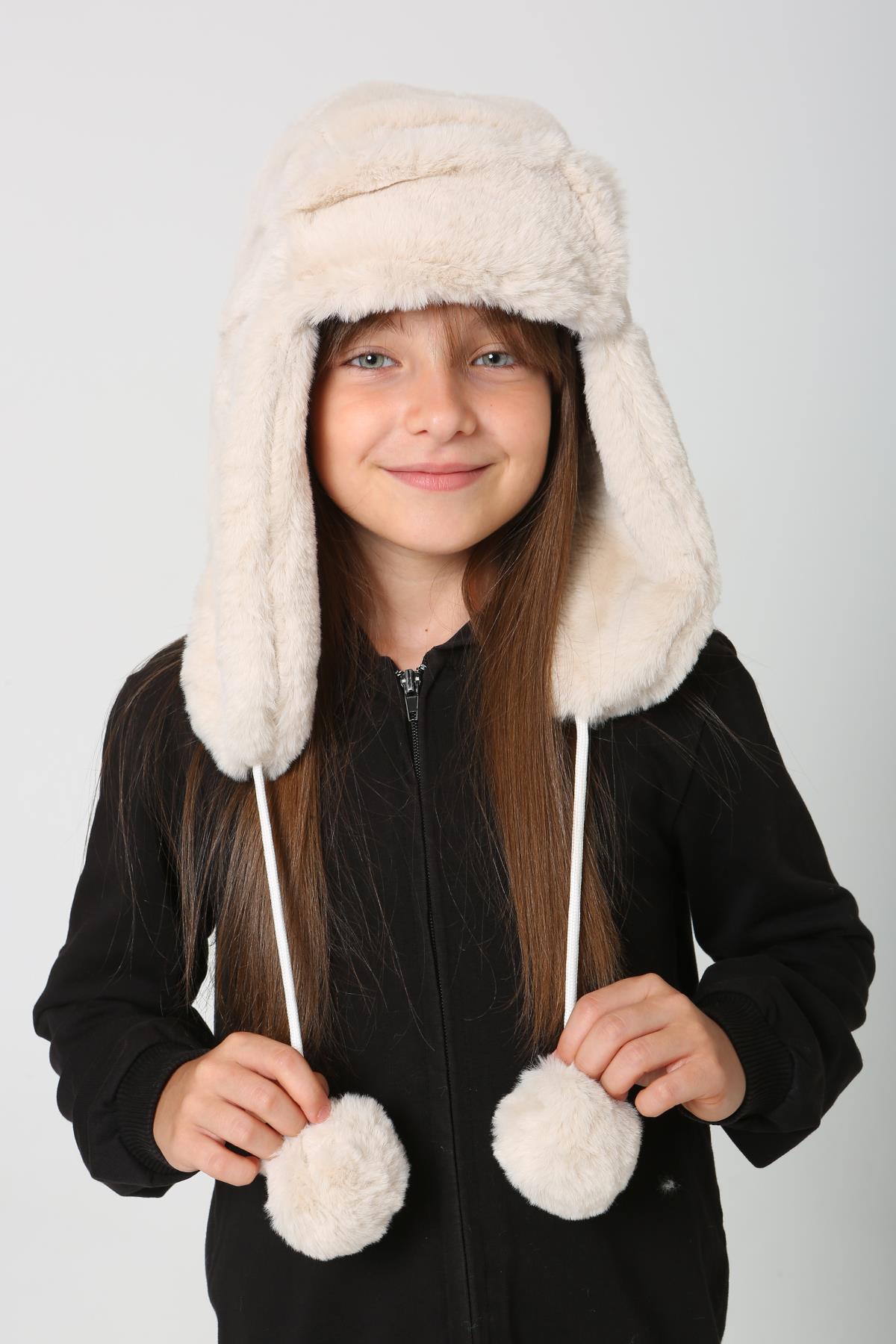 Çocuk Kürklü Kulaklıklı Peluş Şapka RKŞ-Ç-04 Bej
