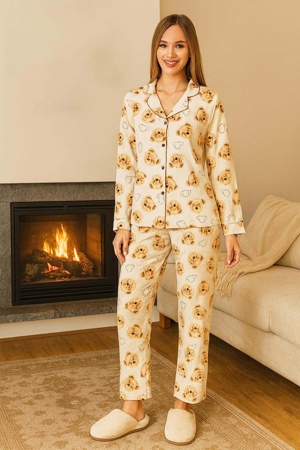 Kadın  Ayıcık Desen Karla Önü Düğmeli Pijama Takımı 0493 Bej
